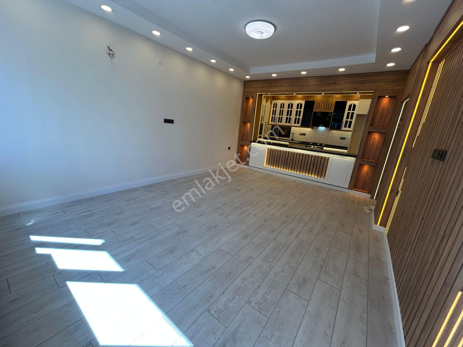 Poligon Metro Yakını 3+1 Tadilatlı Ebeveyn Banyolu Bahçeli Daire - Görsel 3