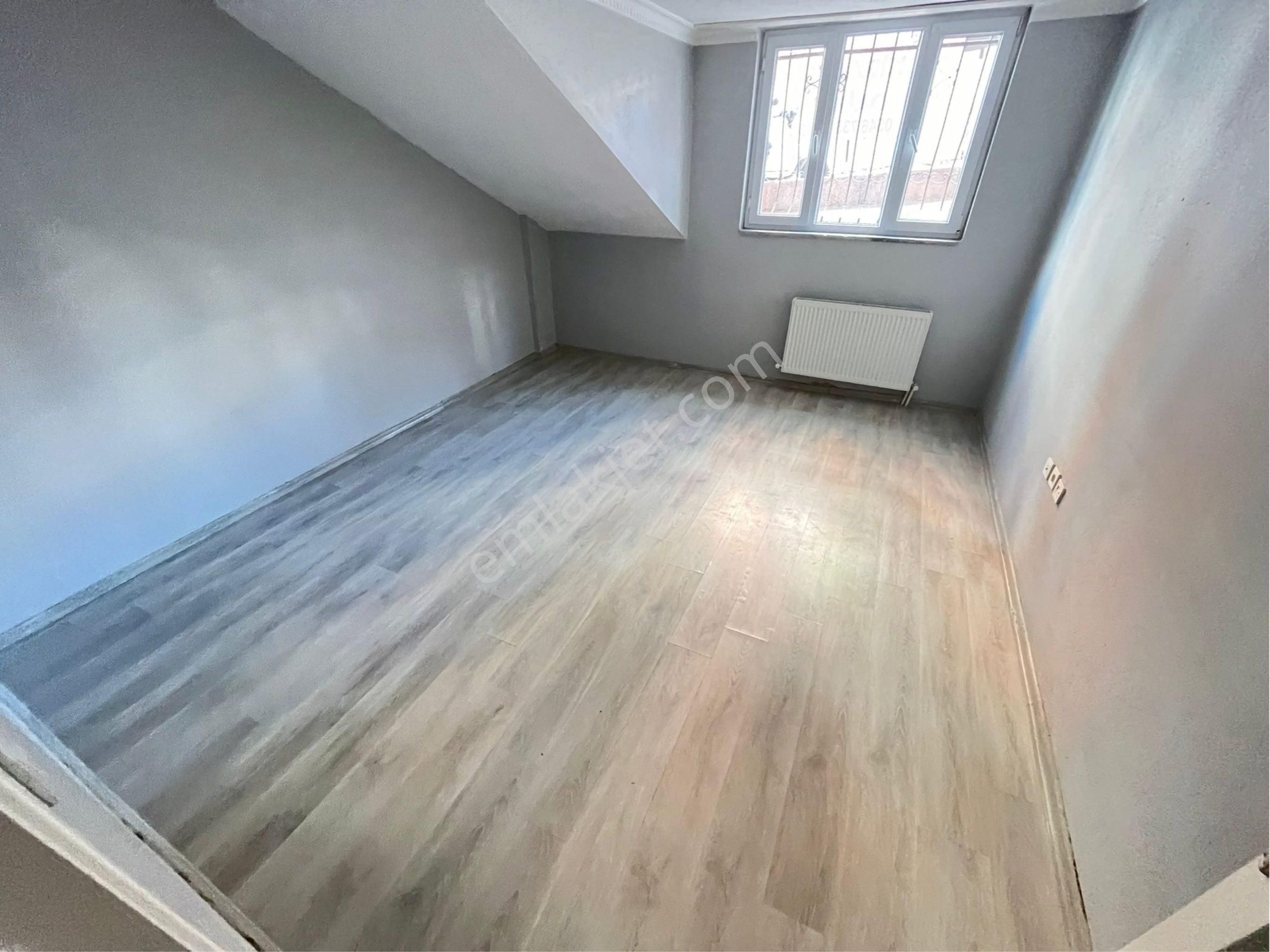 Aydın İnş .cebeci Mah 2+1 100m2 Bahçe Kat Haseki Yürüme Mesafesi