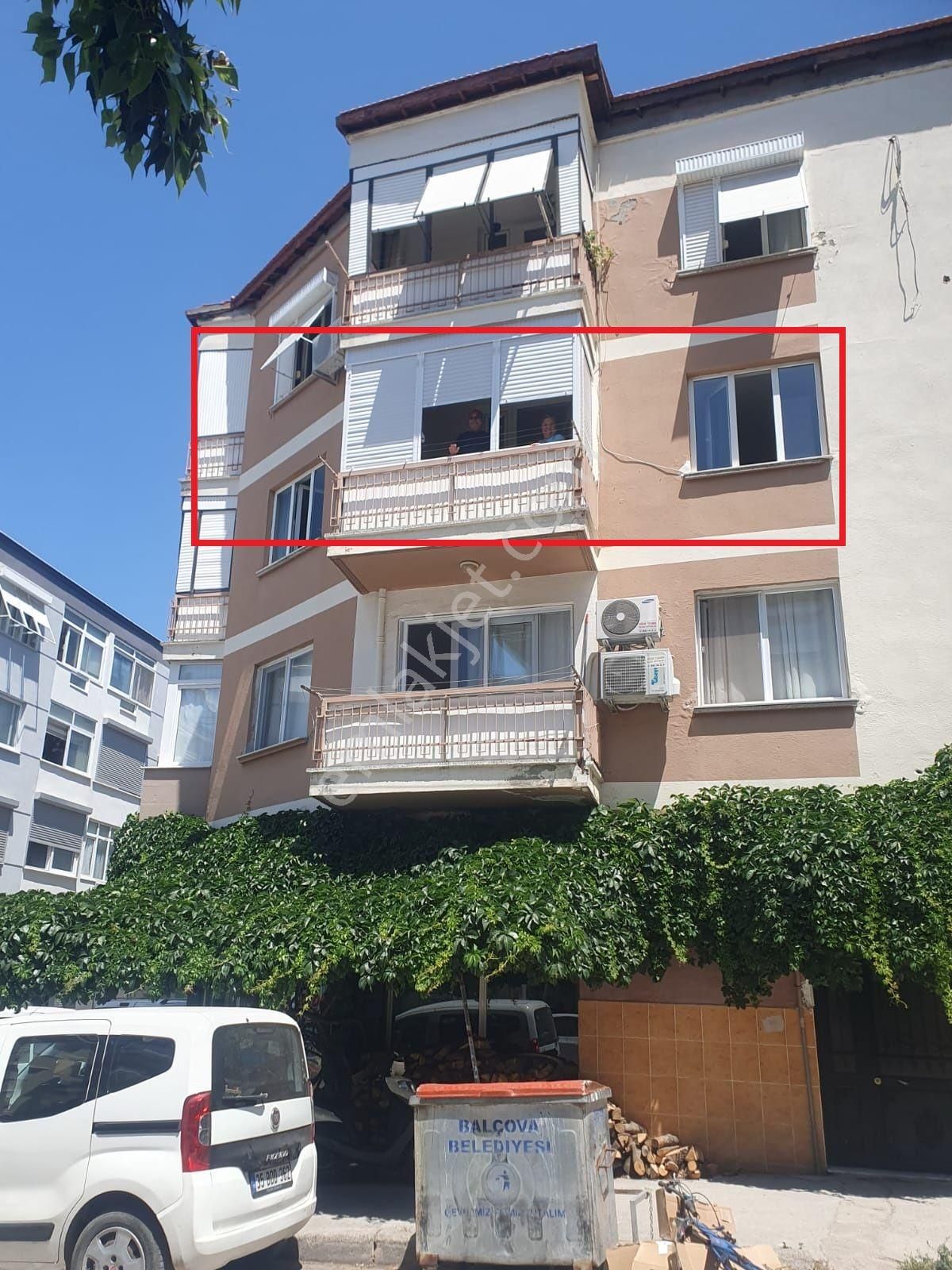 Balçovada Kiralık Eşyalı, Eşyasız Verilecek Ekonomi Yakını Yapılı Daire