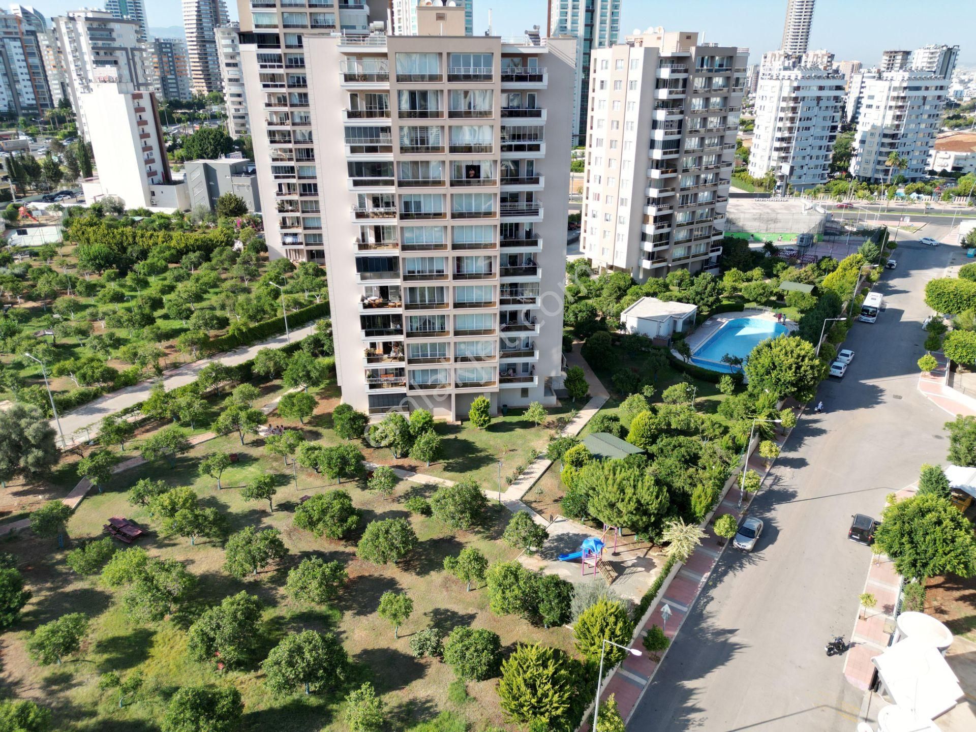 Bm"den Yenişehir En Gözde Sitesinde 4+1havuzlu Doğalgazlı Daire