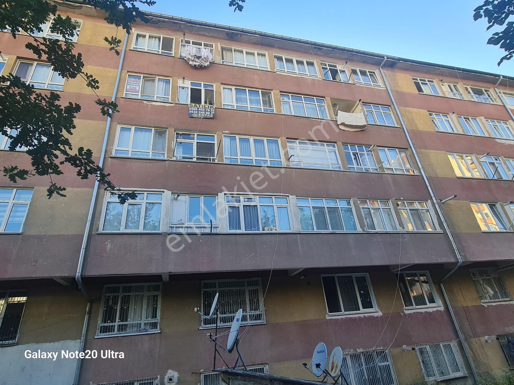 Gültepe Mahallesinde Merkezi Konumda Satılık 2+1 Daire