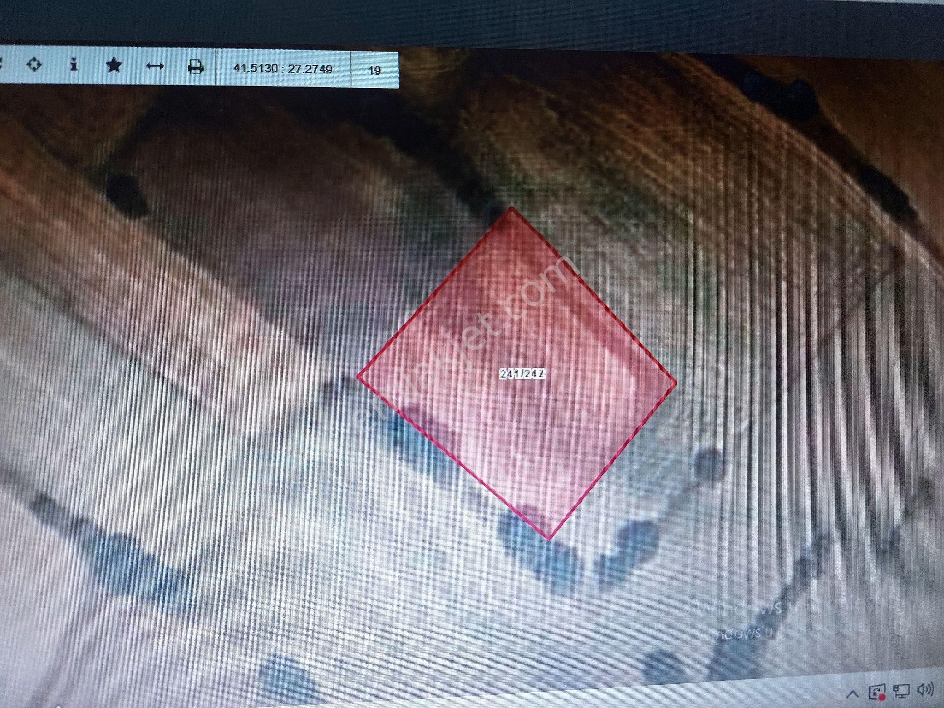 Kırklareli Lüleburgaz Hamitabat Köy De Acil Satılık Tarla 2005 M2