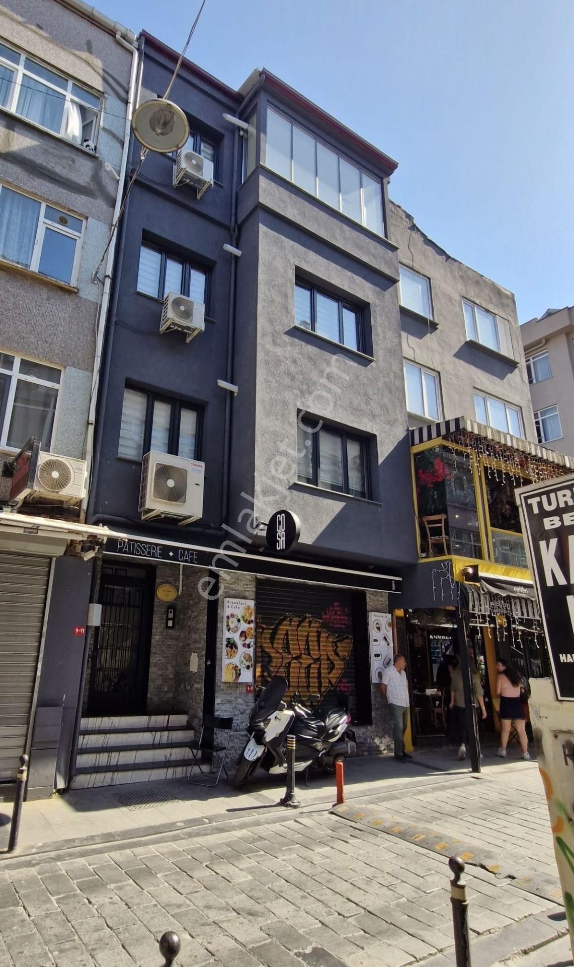 Beşiktaş Çarşı İçinde Kiralık 48 M2 Fırsat Dükkan