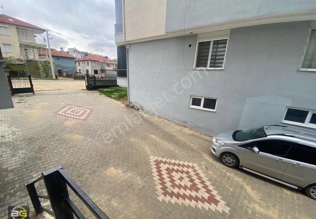 Baylan's Gayrimenkul Den Satılık Yüksek Giriş Kaloriferli 3+1 Daire