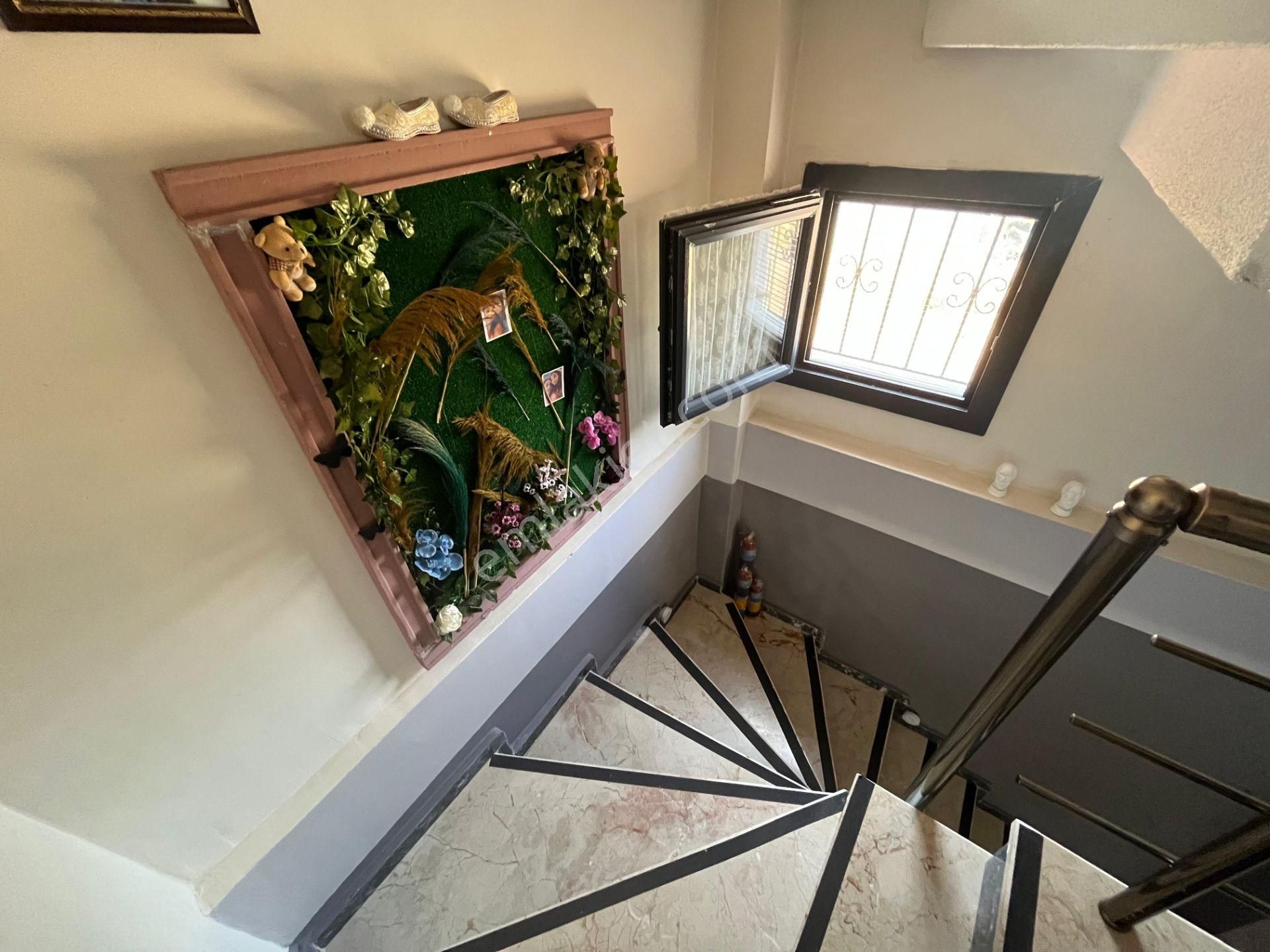 Ata Gayrimenkul'den Kış Bahçeli Havuzlu 3+1 Satılık Lüks Villa - Görsel 2