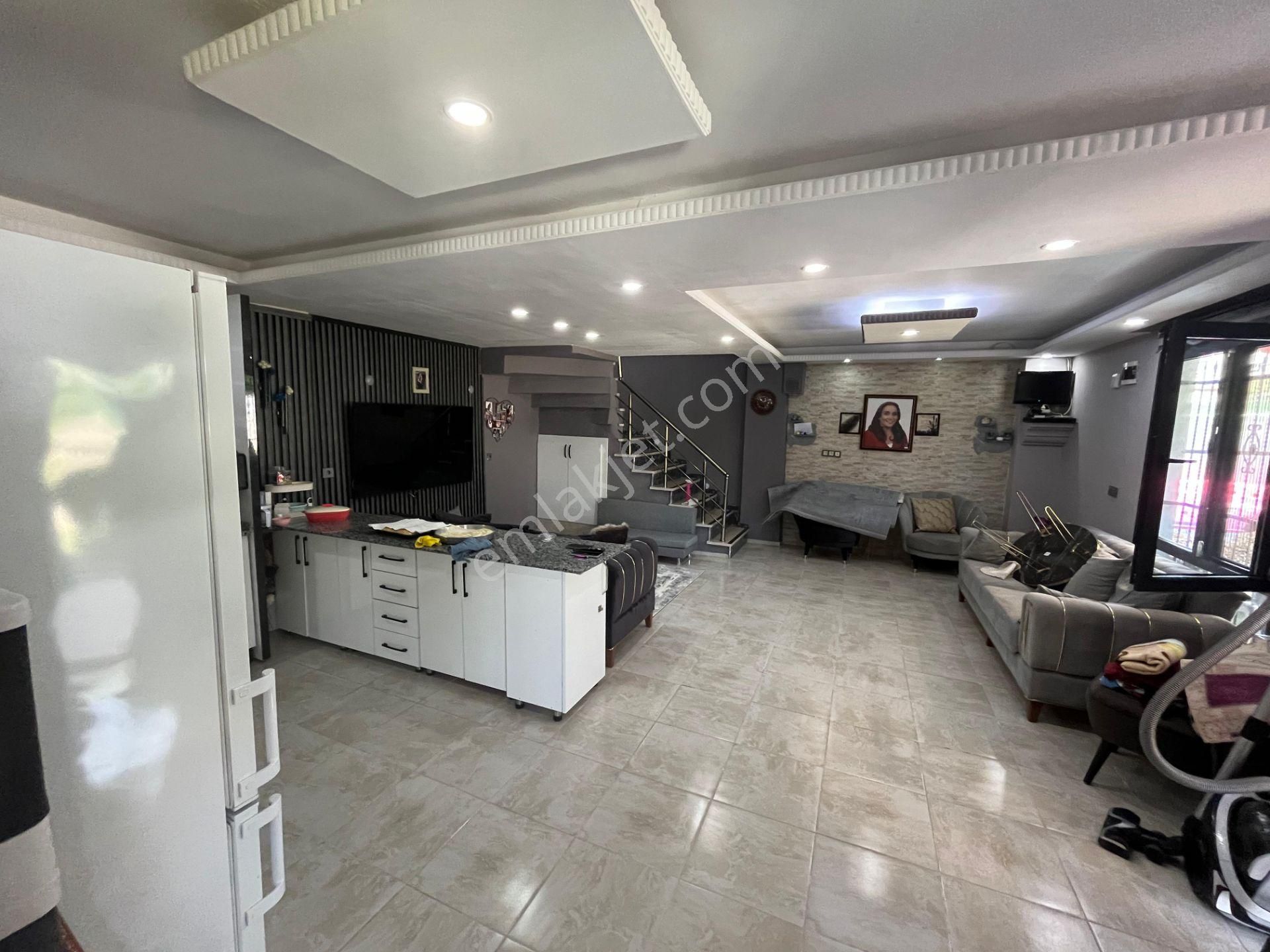 Ata Gayrimenkul'den Kış Bahçeli Havuzlu 3+1 Satılık Lüks Villa - Görsel 4