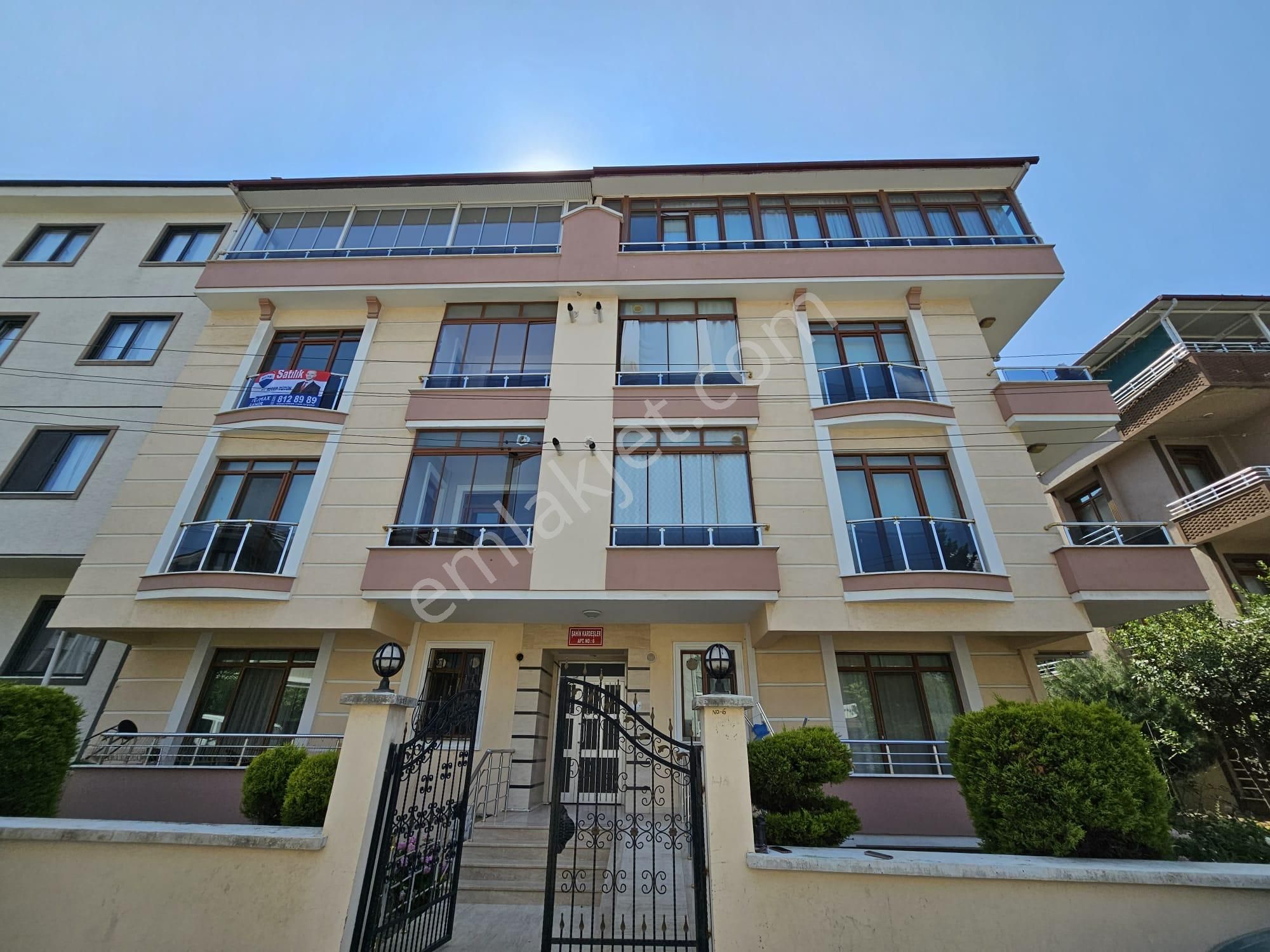 Remax Şehir 2'den Çiftlikköy M.akif Ersoy Mah.'de Satılık Dublex