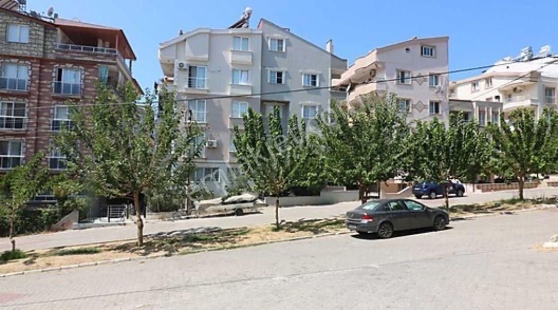 Didim Hisar Mahallesin’de Satılık Ara Kat 1+1 Daire