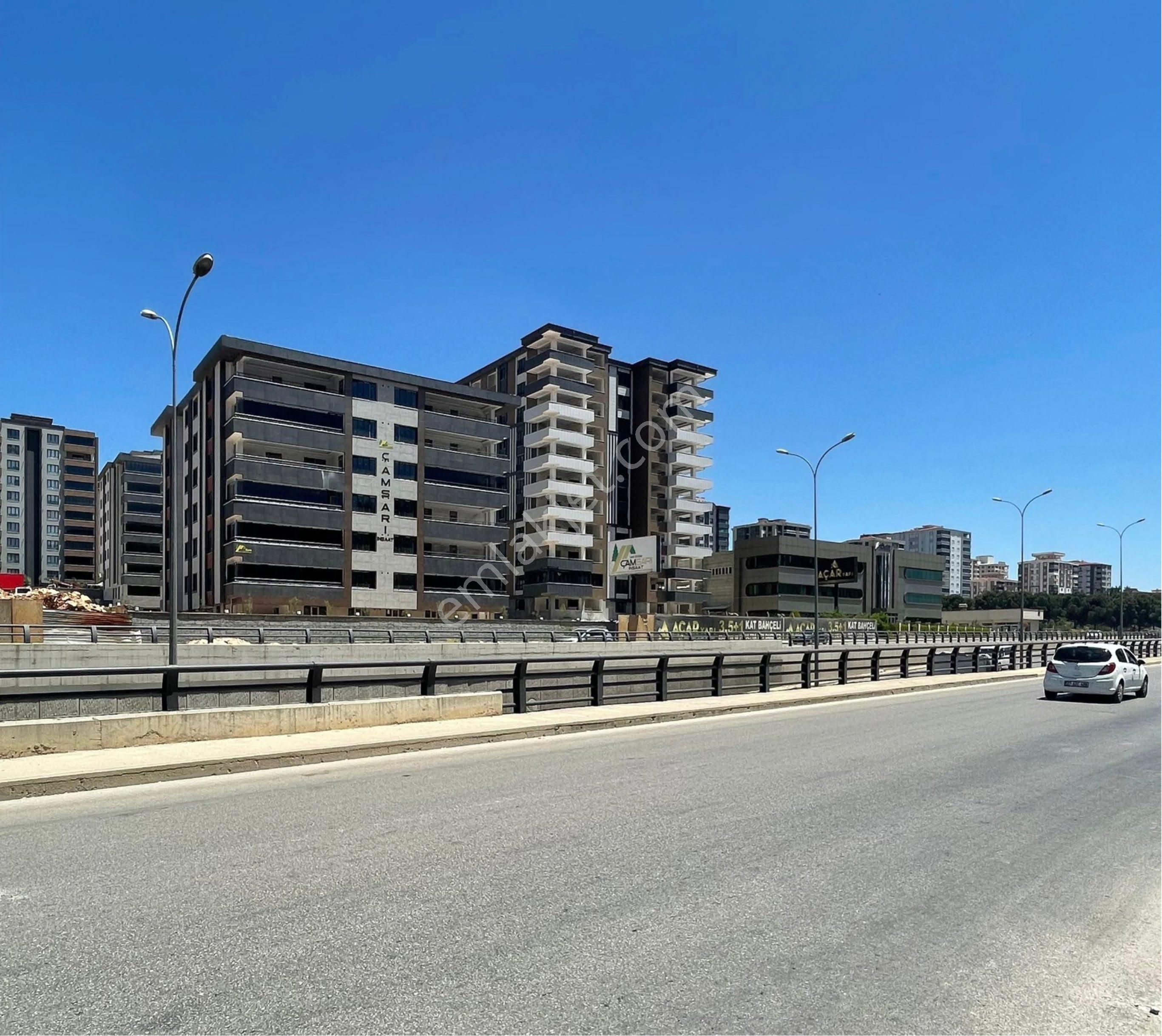 Kare'den Alpaslan 1 Mah Ana Cadde Üstü Satılık Sıfır Lux 3.5+1
