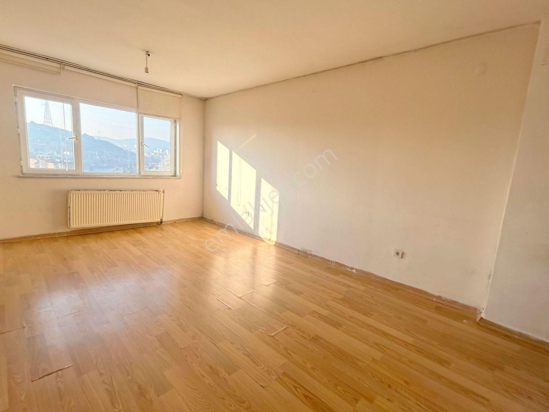 Mertcan'dan Sülüntepe Toki Konutlarında Balkonlu 1+1 Daire