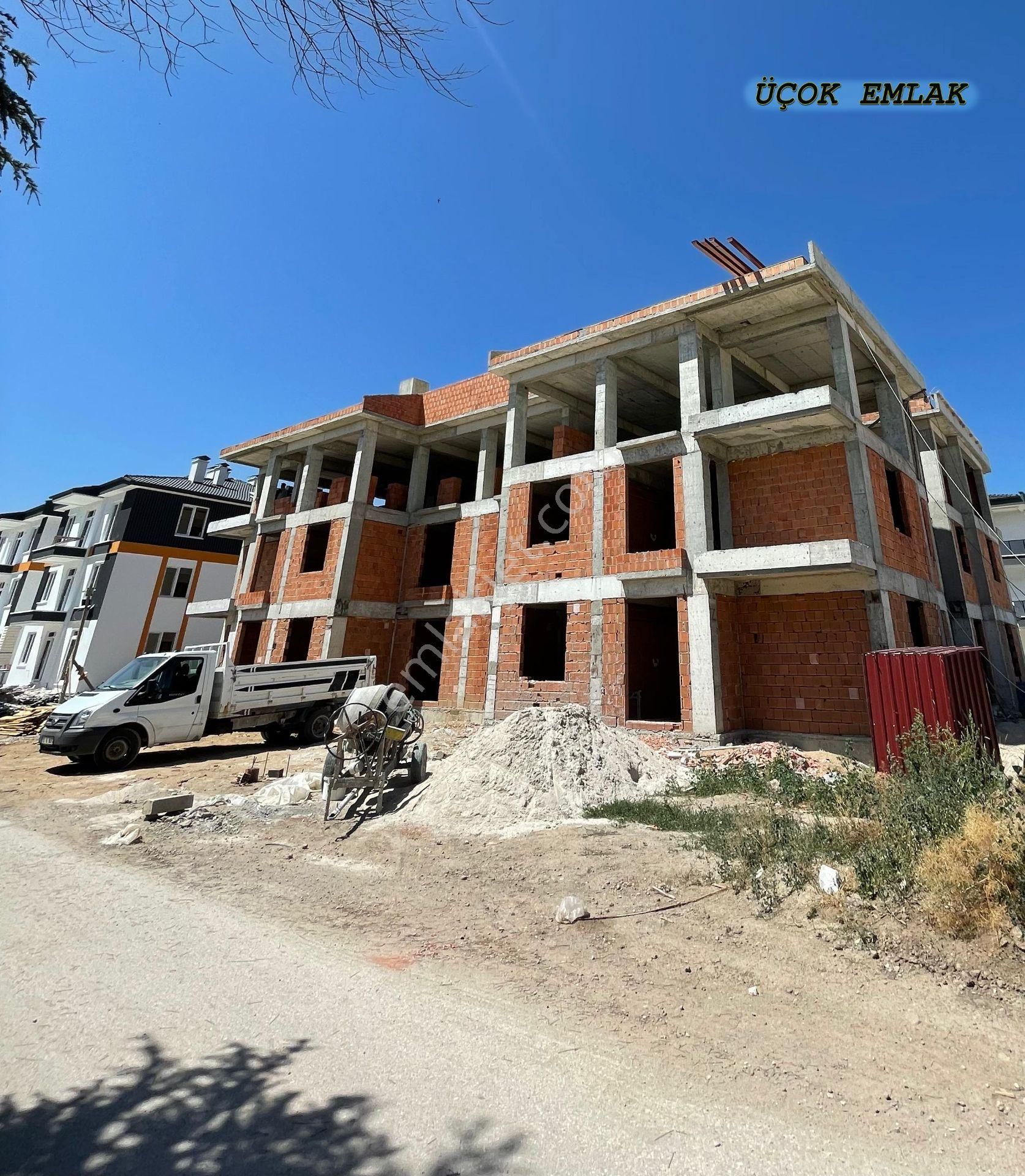 Afyon Üçok Emlaktan Fırsat 3+1 Sıfır Arakat Mareşal De Satılık Daire