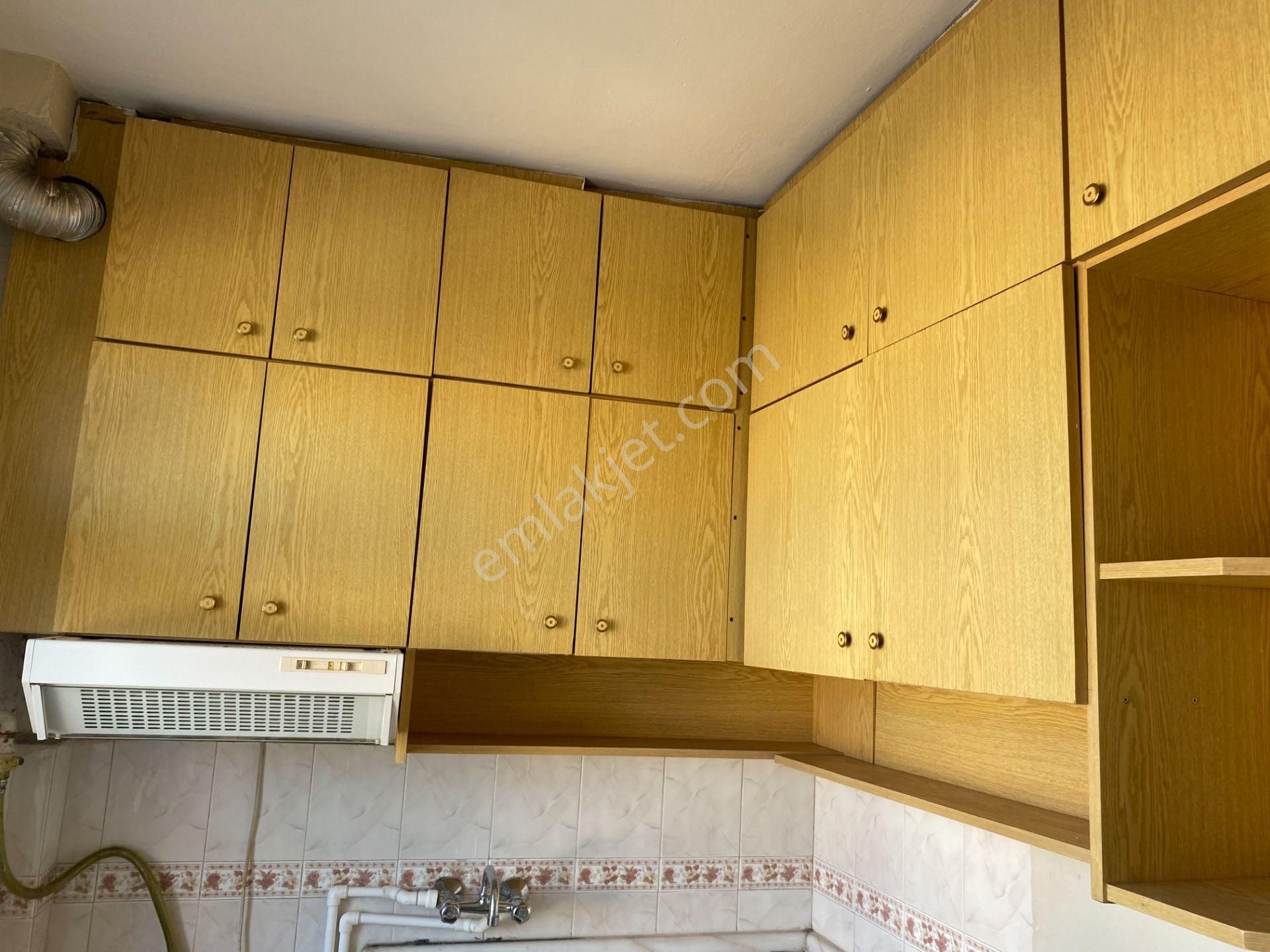 Destan-030-kocamustafapaşa Alipaşa Cd Civarı 2 Oda 1 Salon Orta 3.kat 80m2 Yeni Kombi Bakımlı