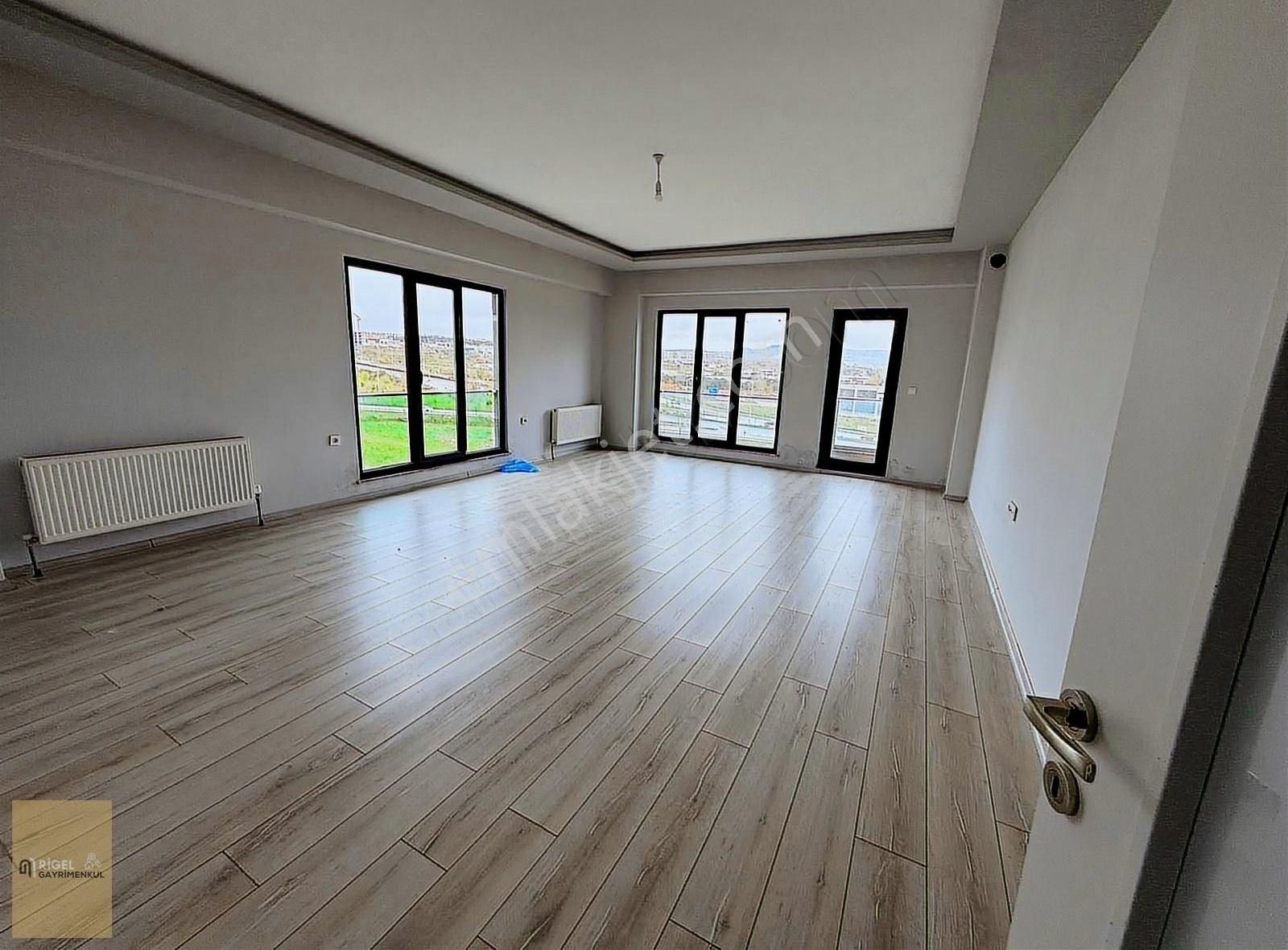 Tekzen Dumanlıkent Sitesinde 5+2 220m2 Dubleks Geniş Daire !!