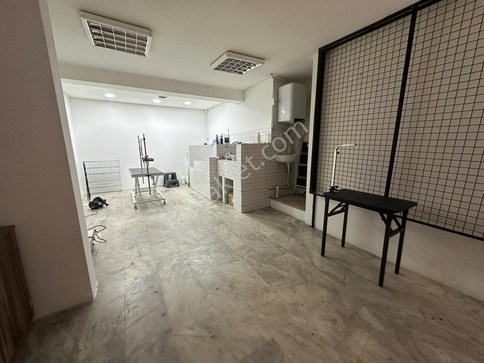 Karşıyaka Merkezde 3 Katlı, Çok Amaçlı Dükkan – Yatırımlık Fırsat! - Görsel 23