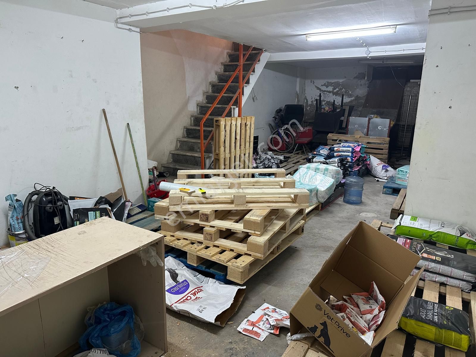 Karşıyaka Merkezde 3 Katlı, Çok Amaçlı Dükkan – Yatırımlık Fırsat! - Görsel 7