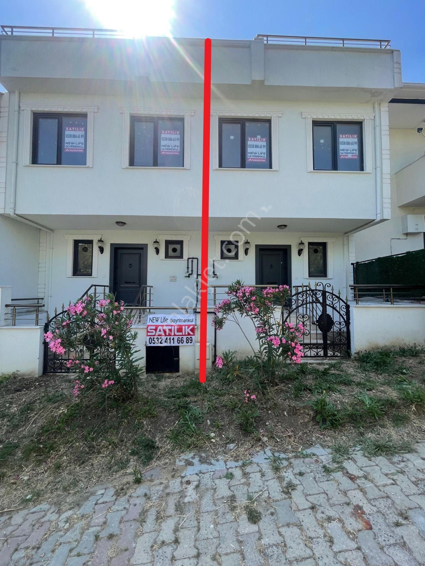 Silivri Selimpaşa'da Deniz Manzaralı 3,5+1 Satılık Sıfır Villa