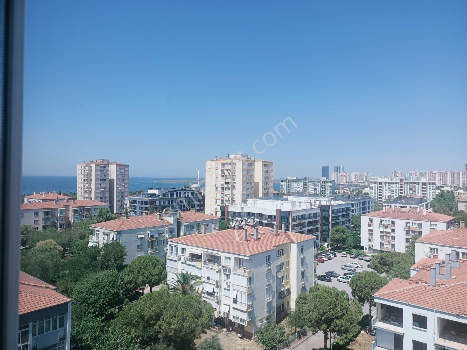 Karşıyaka Bostanlı Emlak Bankası Bloklarında