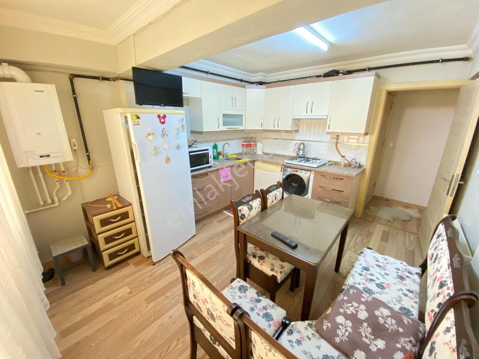🏡muradiye Mahallesi 🏡 ✅3+1 120 M2 5 Katlınım Zemin Katıkombi Petekli Balkonlu Baheçli