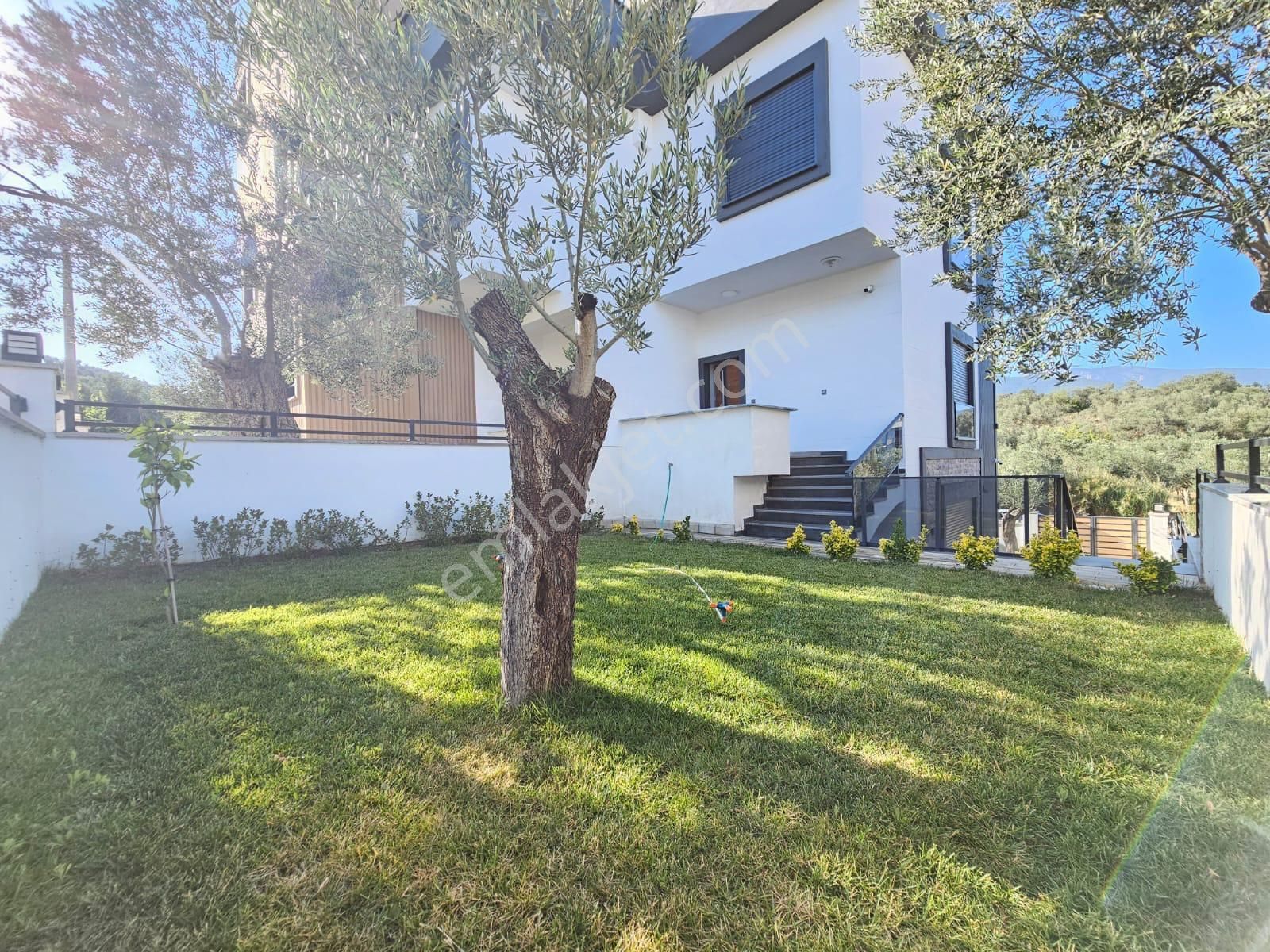 Arya'dan Güre'de Asansörlü Kazdağları Manzaralı 4+1 Lüks Villa - Görsel 26