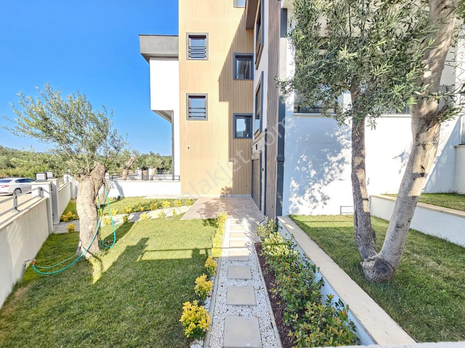 Arya'dan Güre'de Asansörlü Kazdağları Manzaralı 4+1 Lüks Villa - Görsel 33