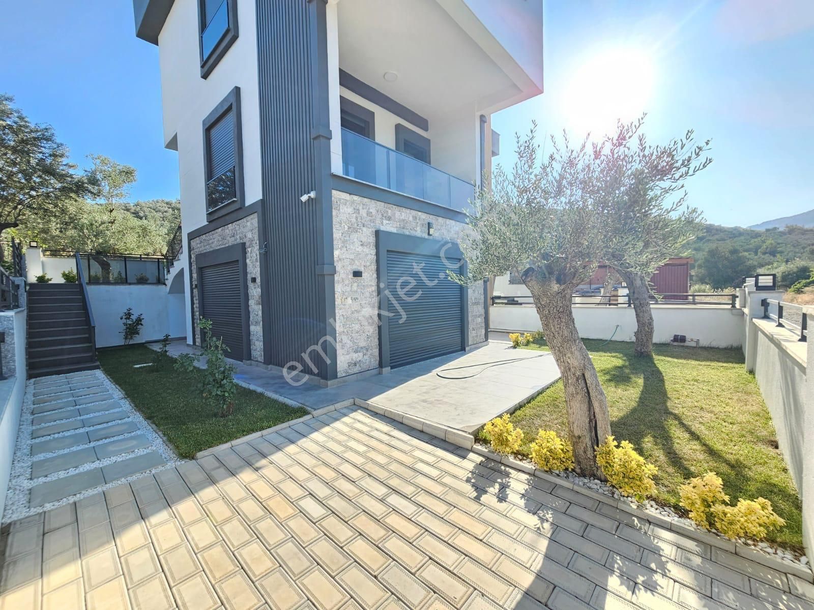 Arya'dan Güre'de Asansörlü Kazdağları Manzaralı 4+1 Lüks Villa - Görsel 29