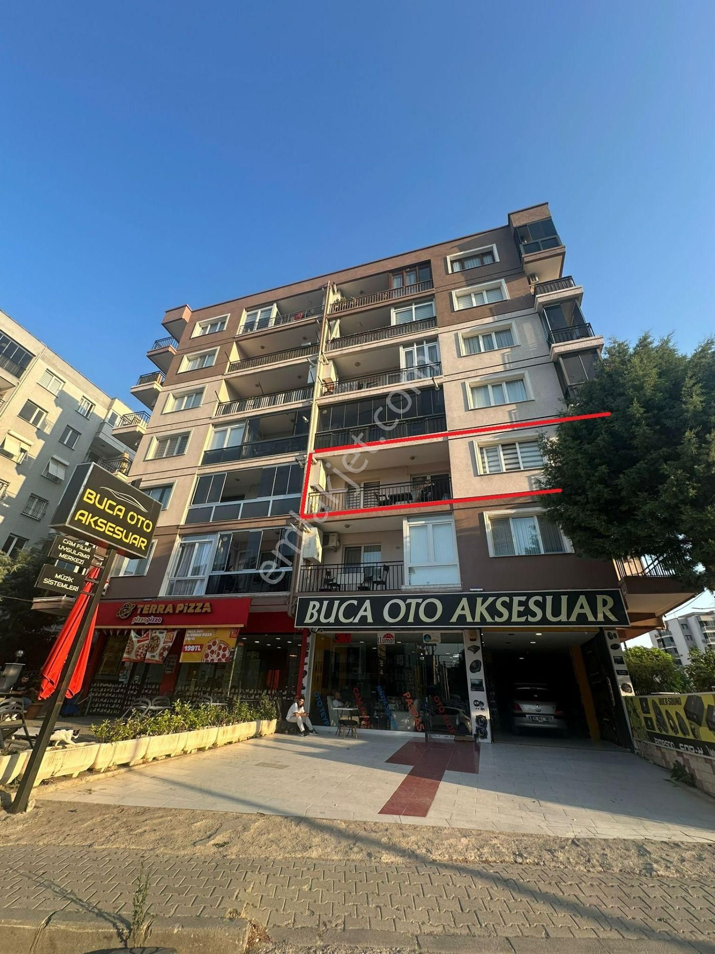 Buca Çamlıkule Mahallesınde Arakat 3+1 Daıre