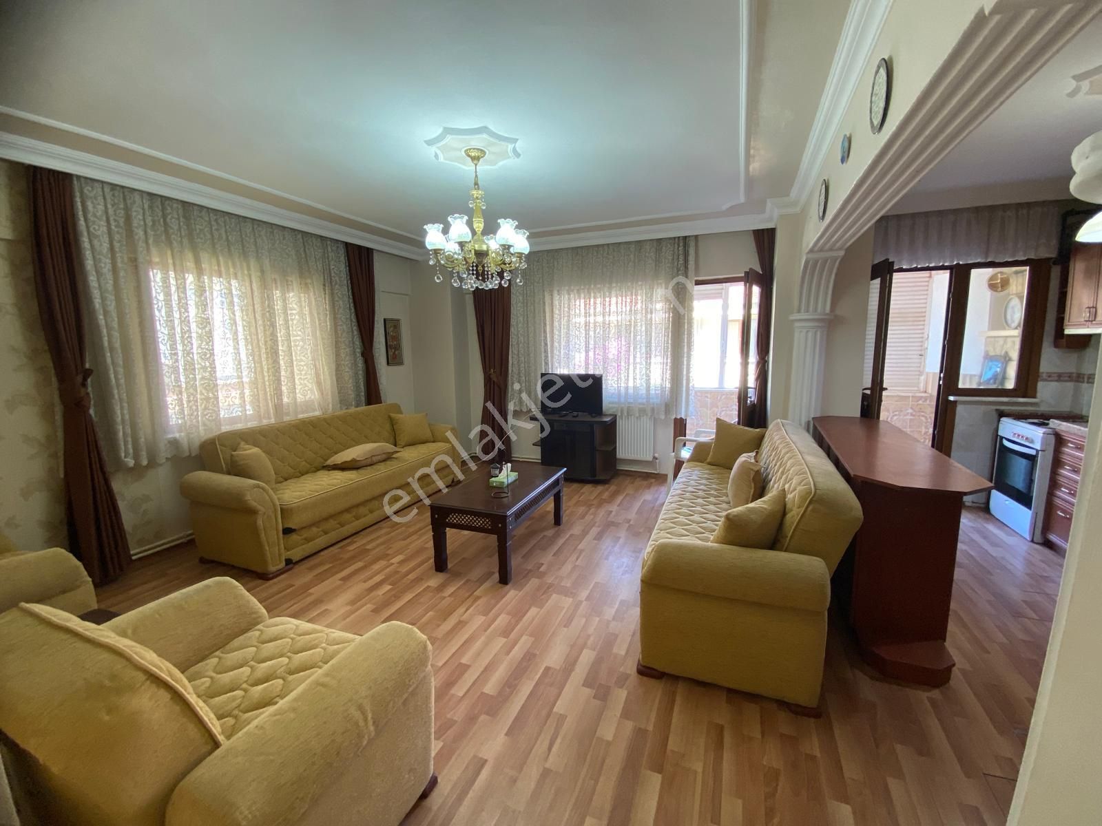 Yasemın Emlaktan Çınarcık 1 Kat Eşyalı 2+1 Daire