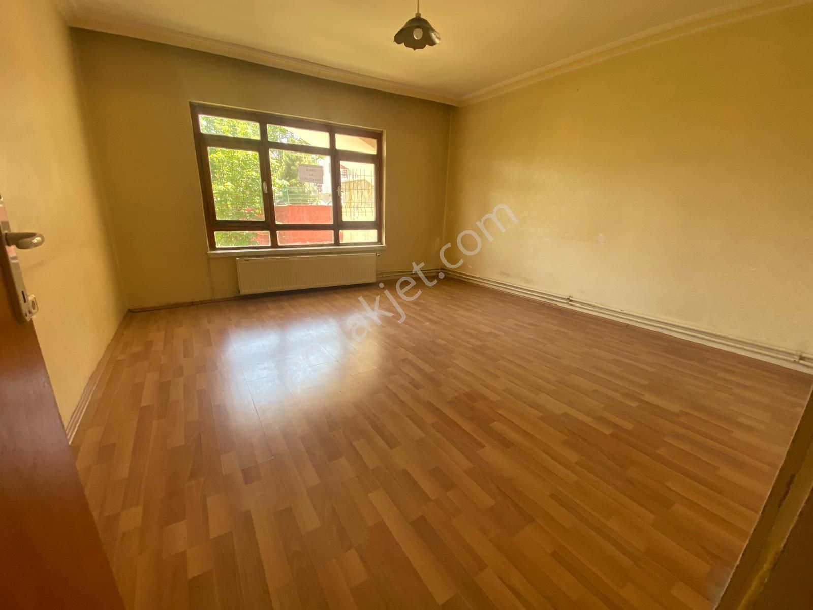 Asya Emlak'tan Aktepe Merkezde Uygun Fiyat 3+1 Salon Bağımsız 110 M2