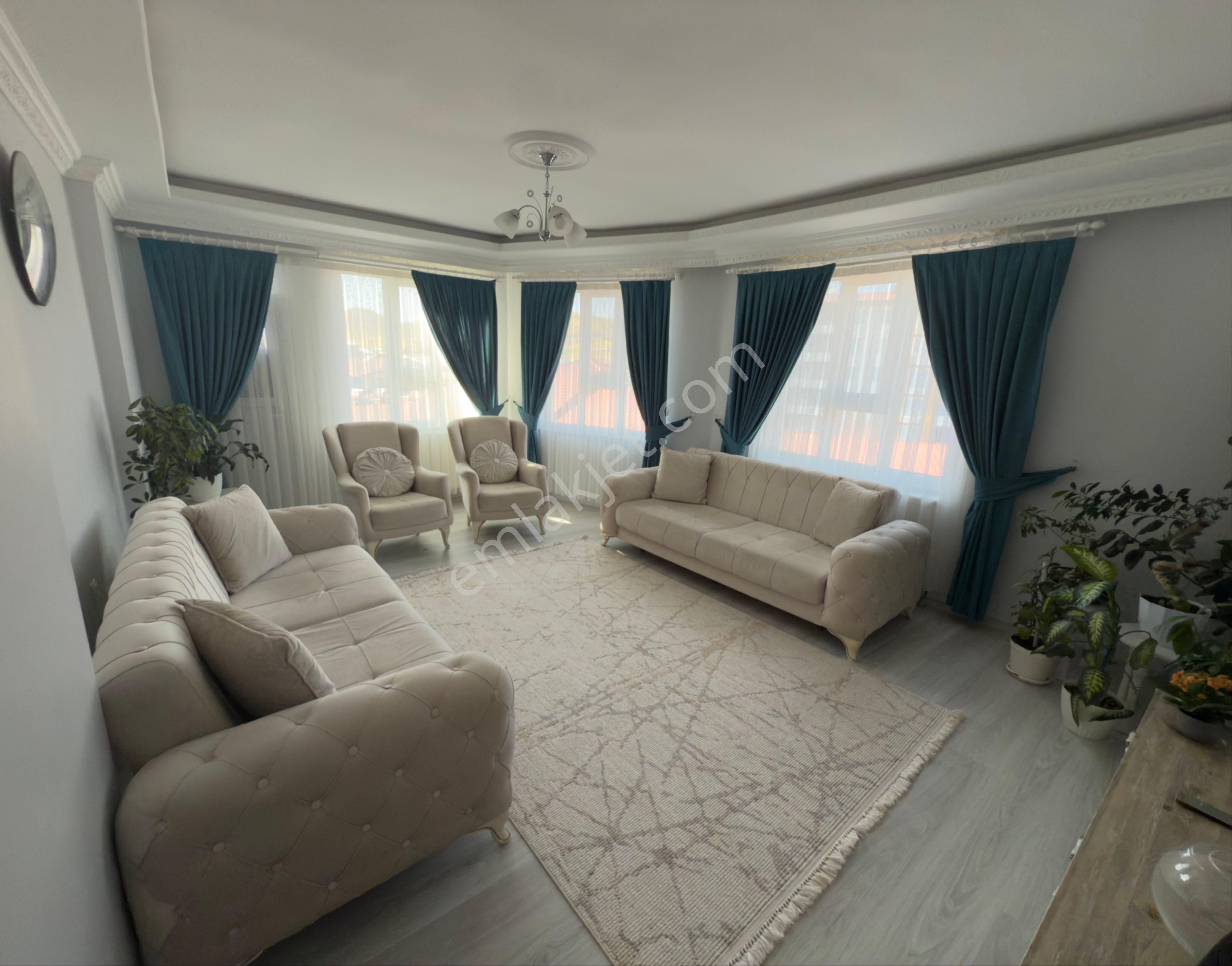 Çarşı Merkezde Satılık Lüx Geniş 2+1 Daire