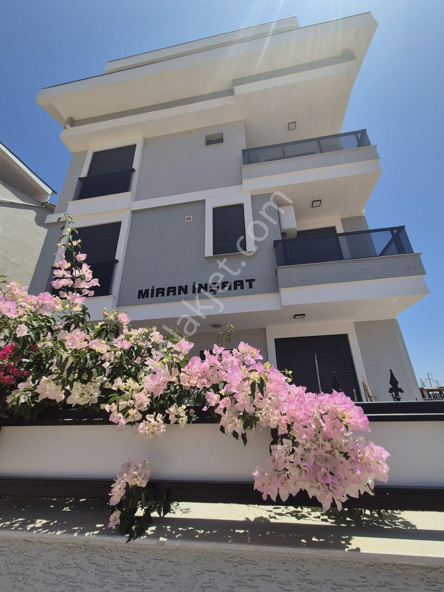 Çağlak İnşaattan Didim Cumhuriyet Mah. Satılık Sıfır 3+1 Lüks Dubleks