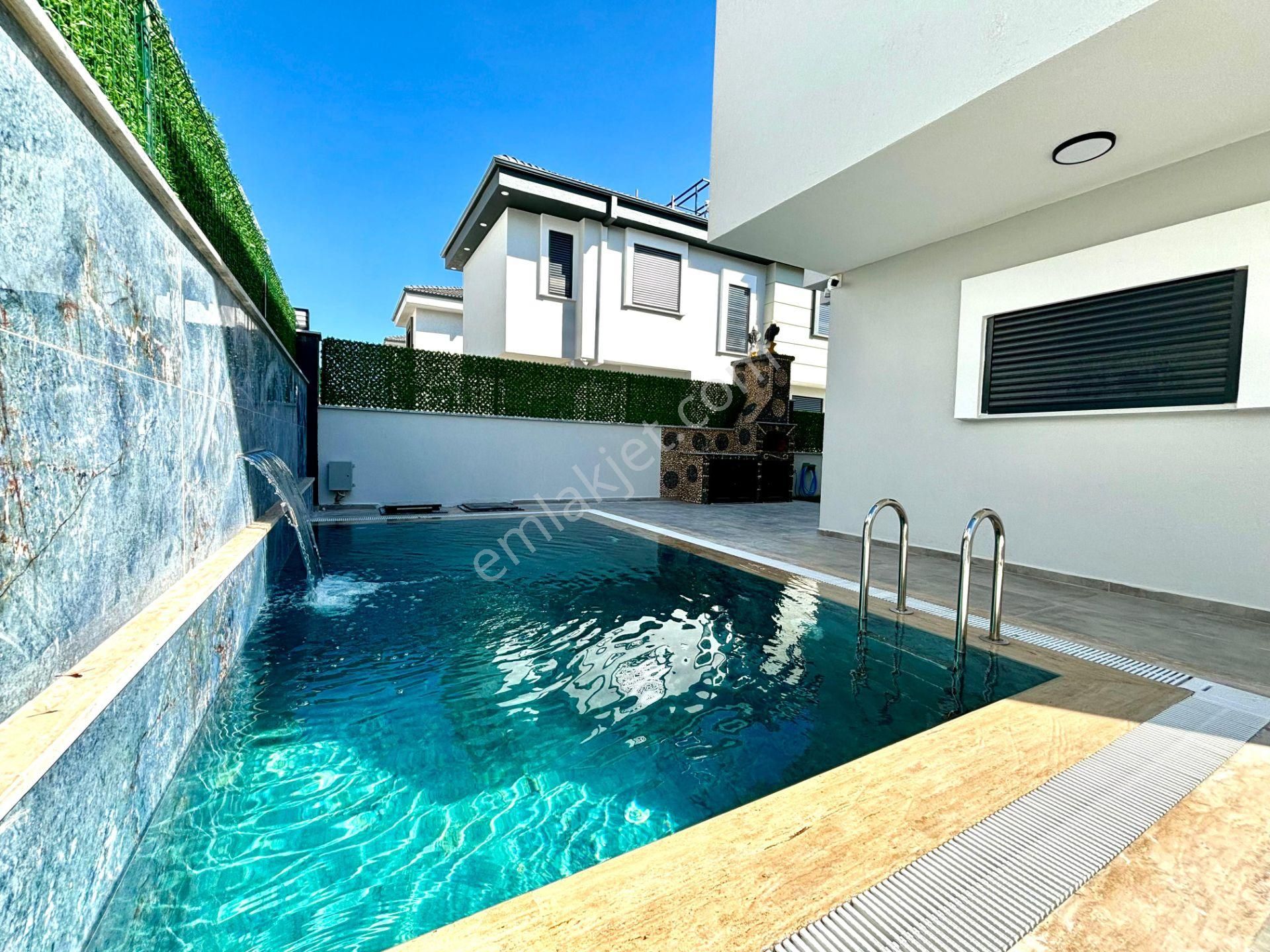 Didim Çamlıkta Denize 1500mt Yam Müstakil Özel Havuzlu Son Kalan Villa
