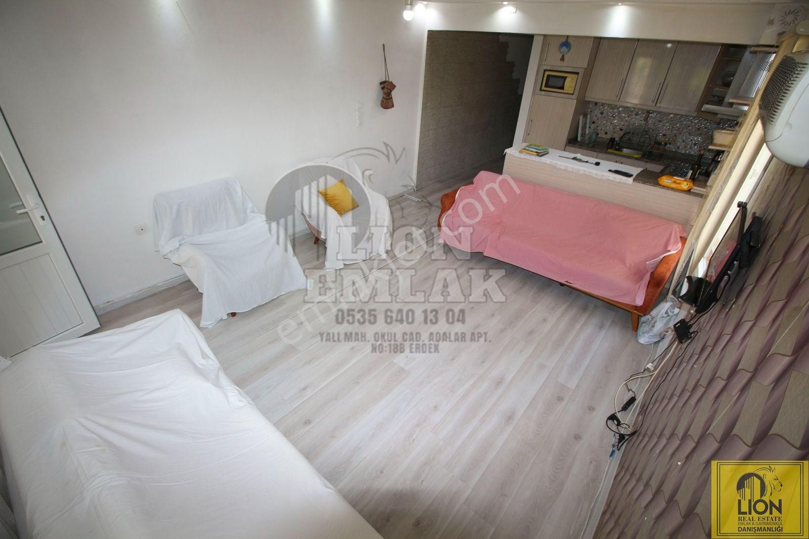Erdek Halitpaşa Mahallesi Cadde Üzerinde 2+1 110m² Satılık Daire