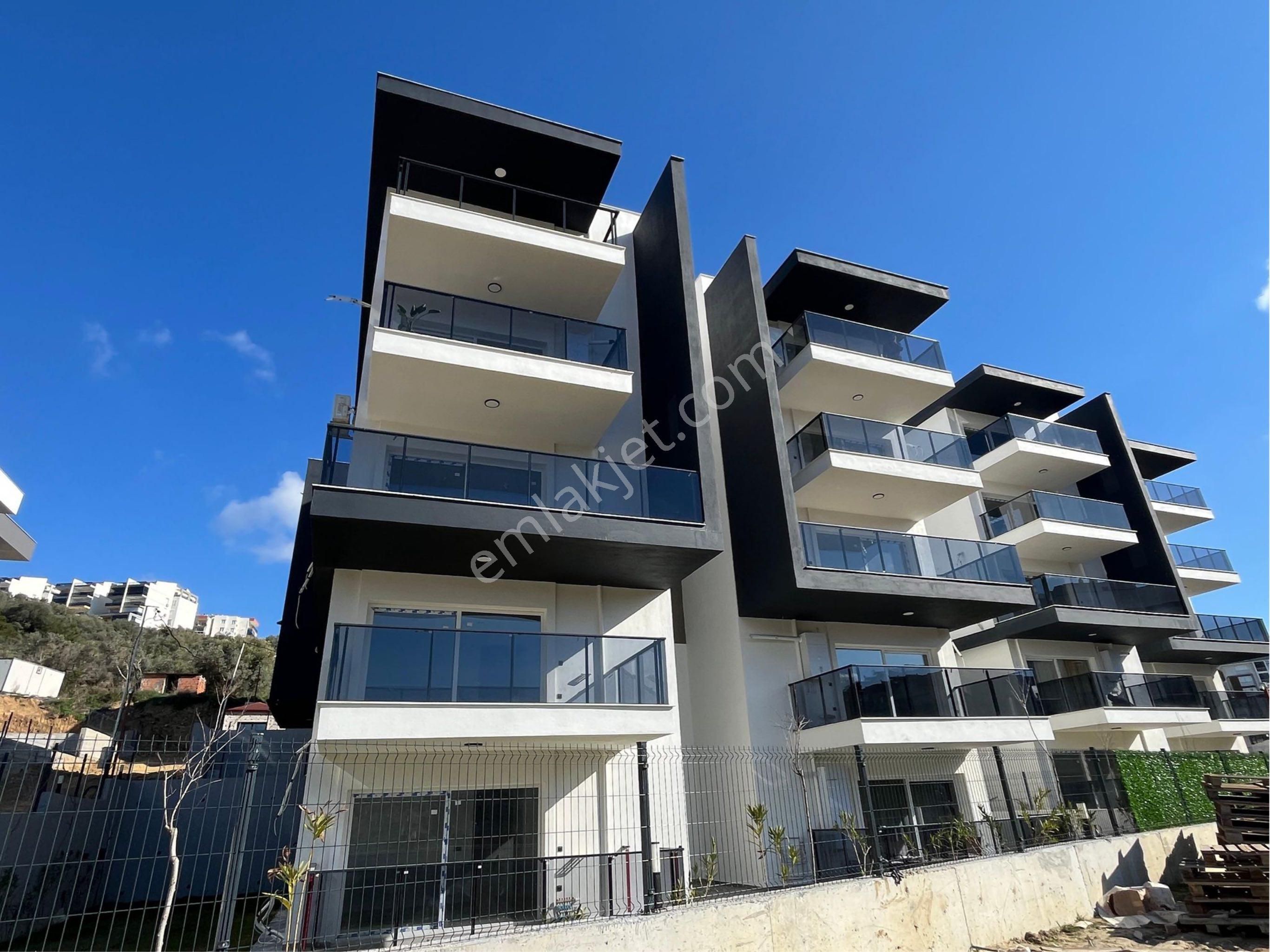 Kuşadası'nda 2+1 Sıfır Satılık Fırsat Daire