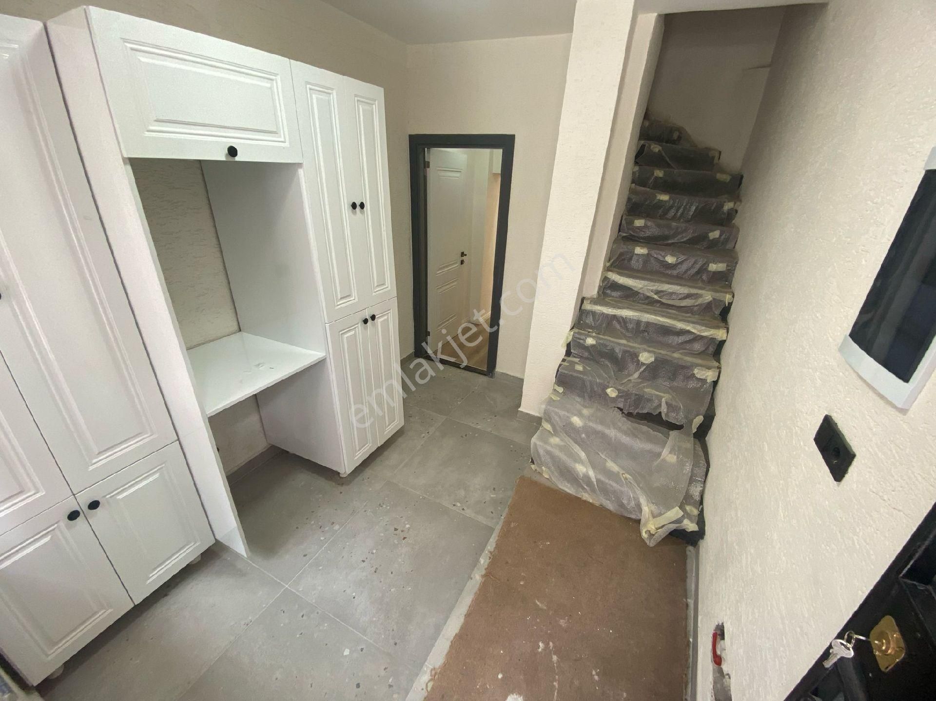 Fatih Kocamustafapasa Nın Göbeğinde 3 Katlı Imarlı Satılık Müstakil Bına - Görsel 10