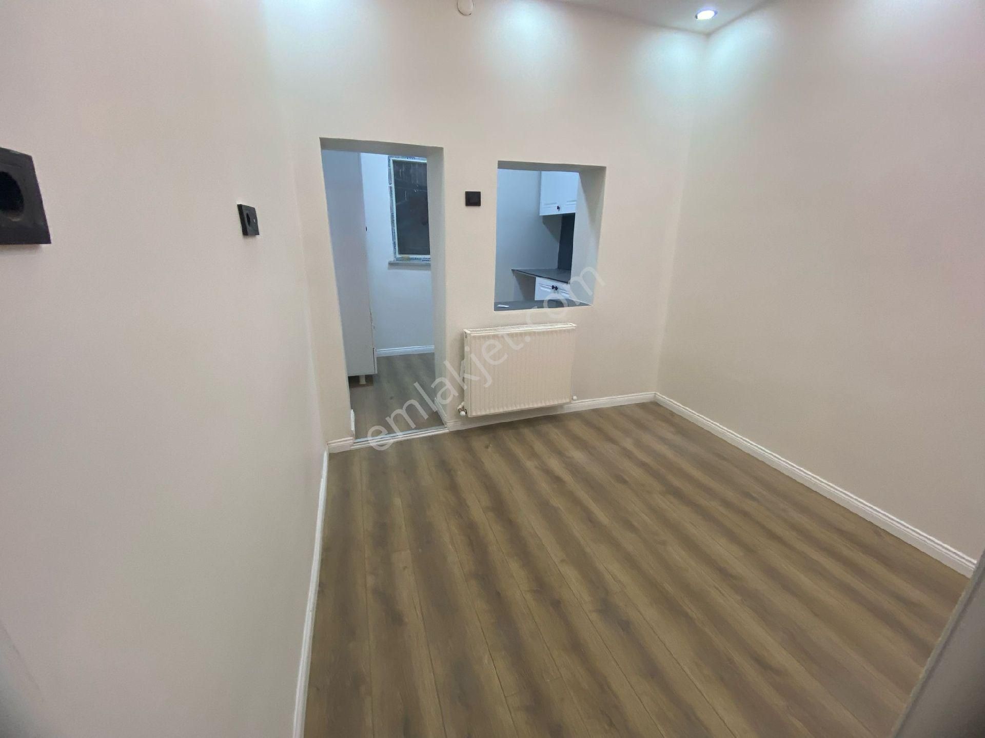 Fatih Kocamustafapasa Nın Göbeğinde 3 Katlı Imarlı Satılık Müstakil Bına - Görsel 8