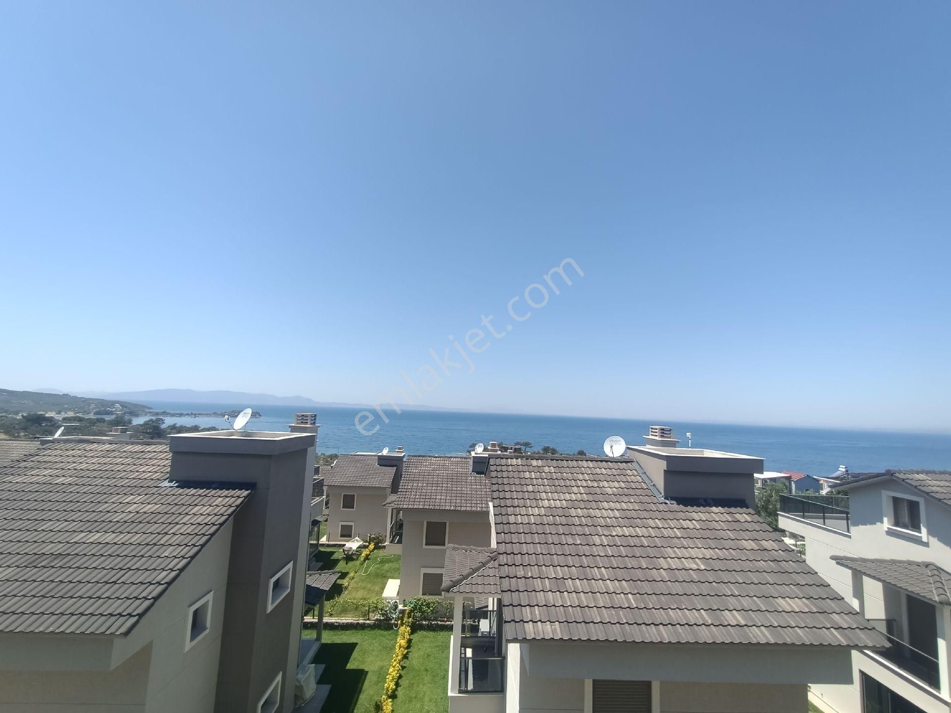 Dikili Bademli Yolu Üzerinde Kırgöz Villalarında Satılık Tripleks 3+1 Villa - Görsel 16