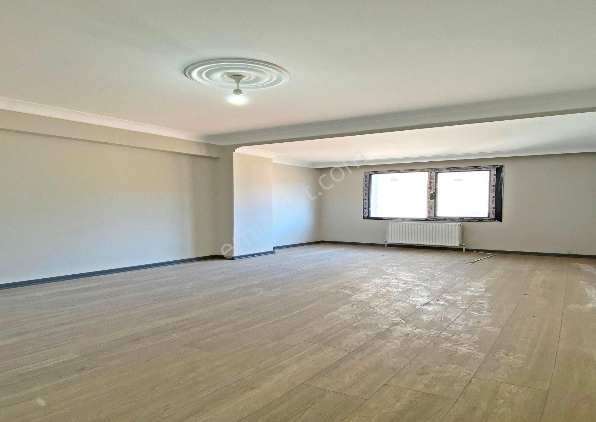 Merkezi Konum Metrobüse 9 Dk Geniş M2 2+1 Acil Satılık Daire - Görsel 4