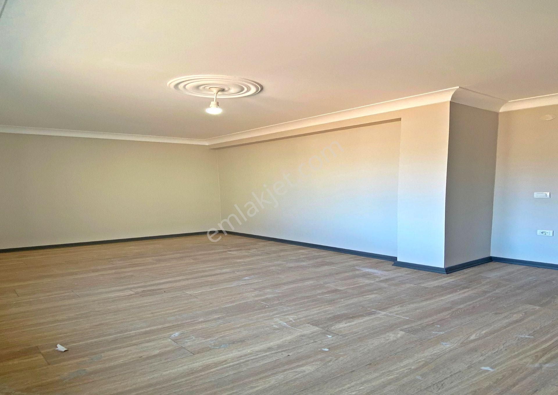 Merkezi Konum Metrobüse 9 Dk Geniş M2 2+1 Acil Satılık Daire - Görsel 12