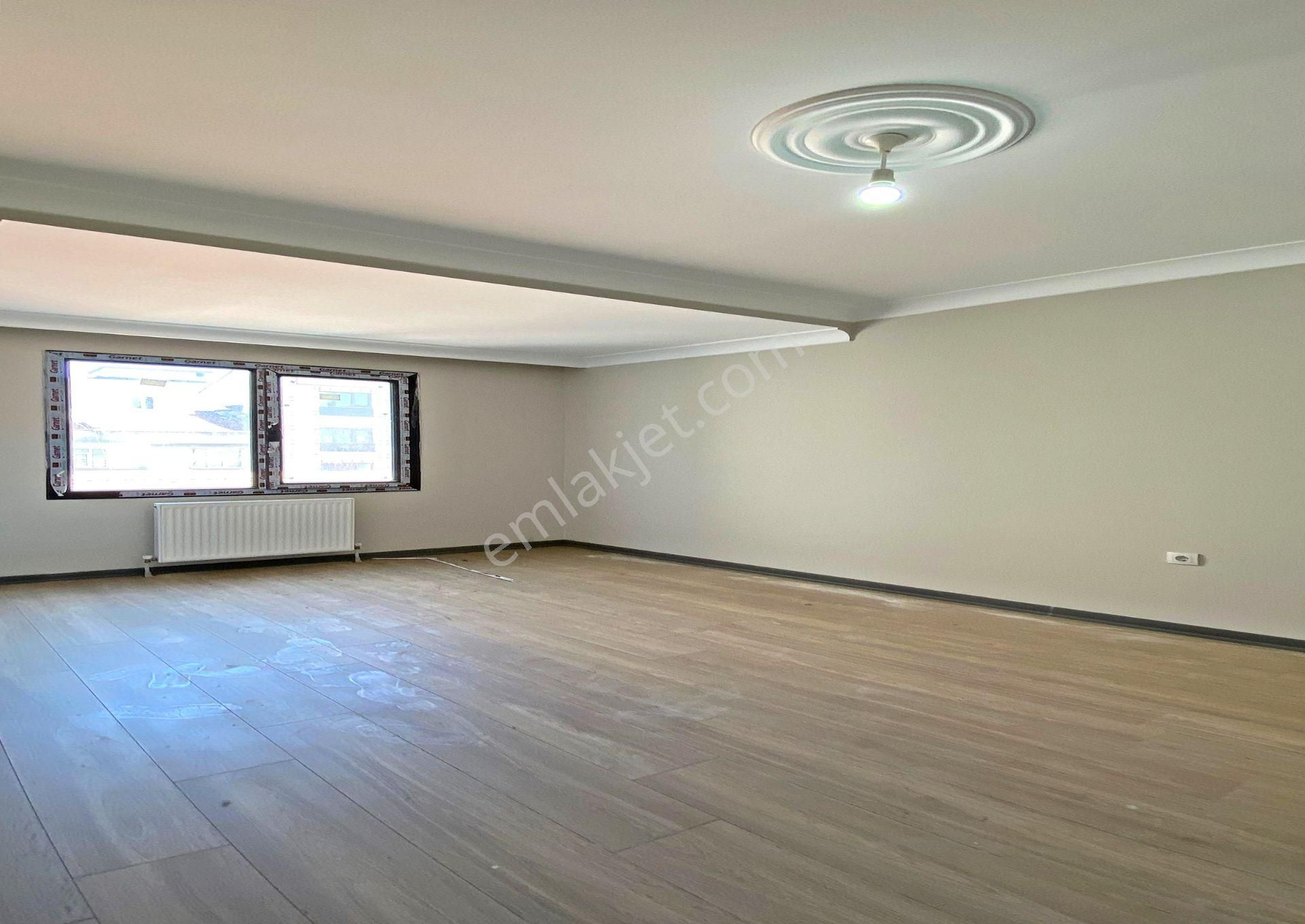 Merkezi Konum Metrobüse 9 Dk Geniş M2 2+1 Acil Satılık Daire - Görsel 18