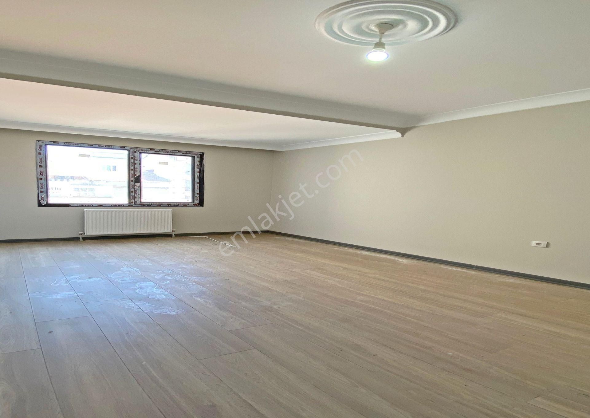 Merkezi Konum Metrobüse 9 Dk Geniş M2 2+1 Acil Satılık Daire - Görsel 17