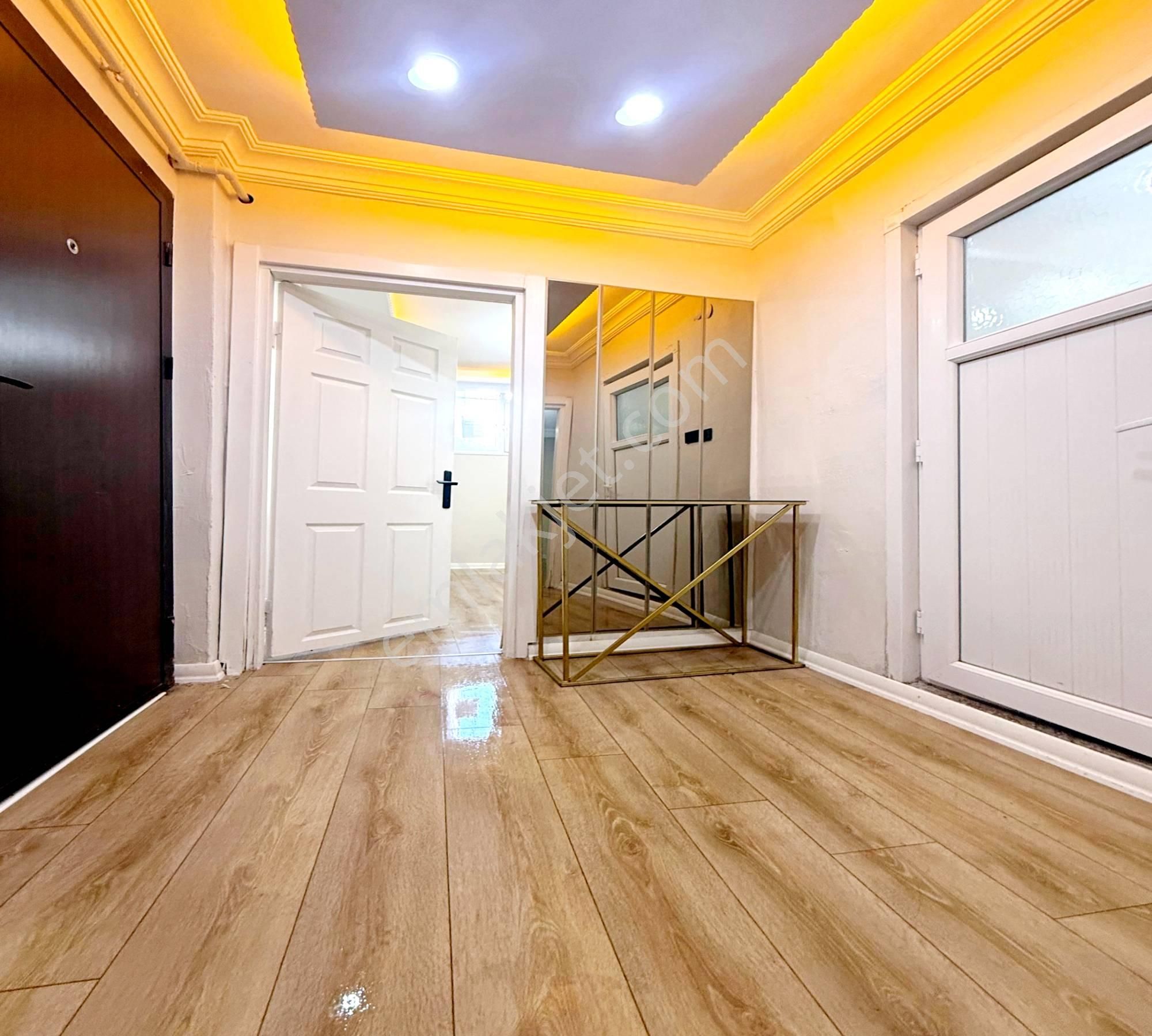 Beylikdüzü Ağca'dan Metrobüse Yakın 2+1 Şık Tasarımlı Daire - Görsel 3