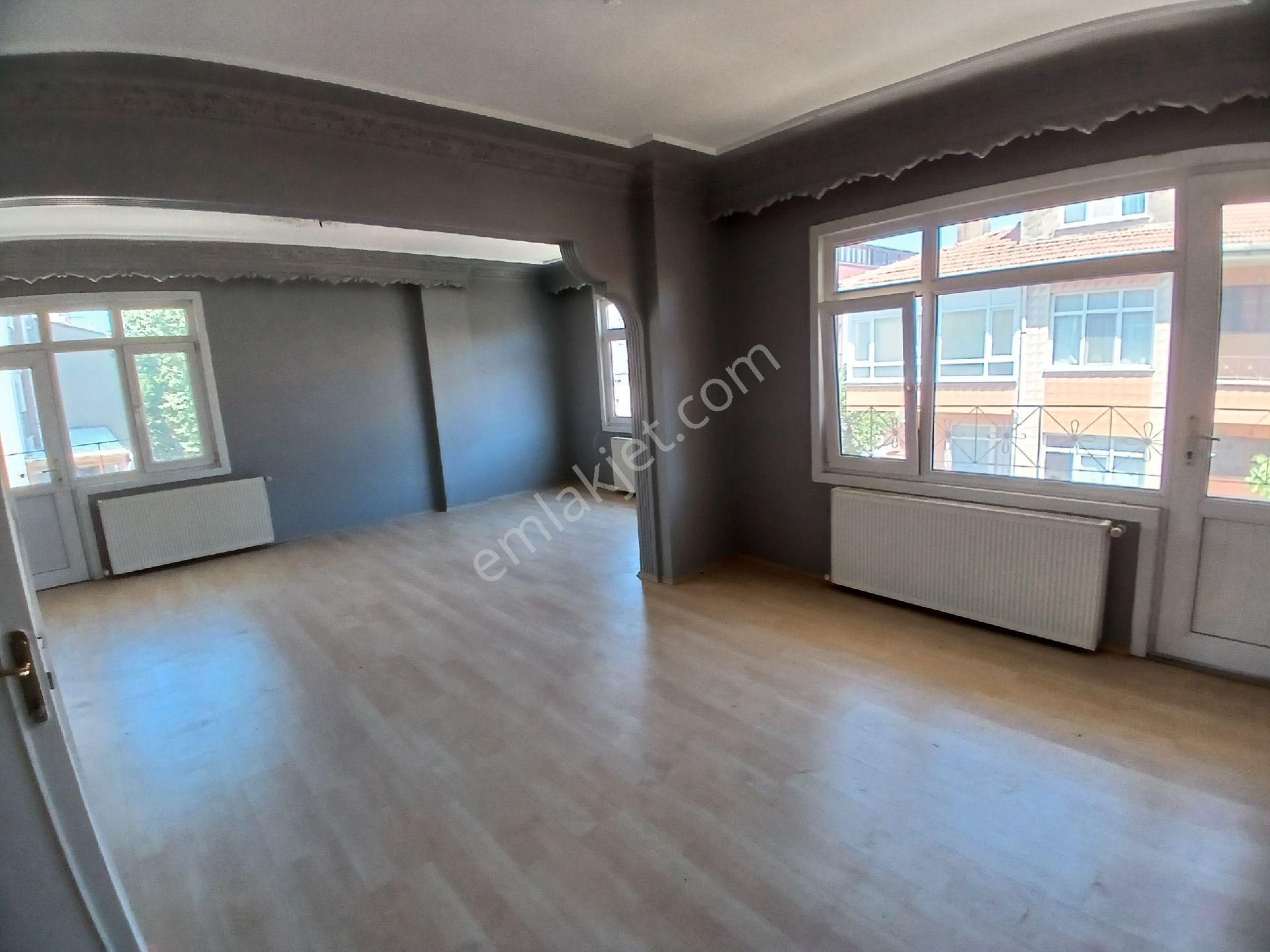 Kiralık Daire Kartal Topselvide Geniş Ferah 3+1