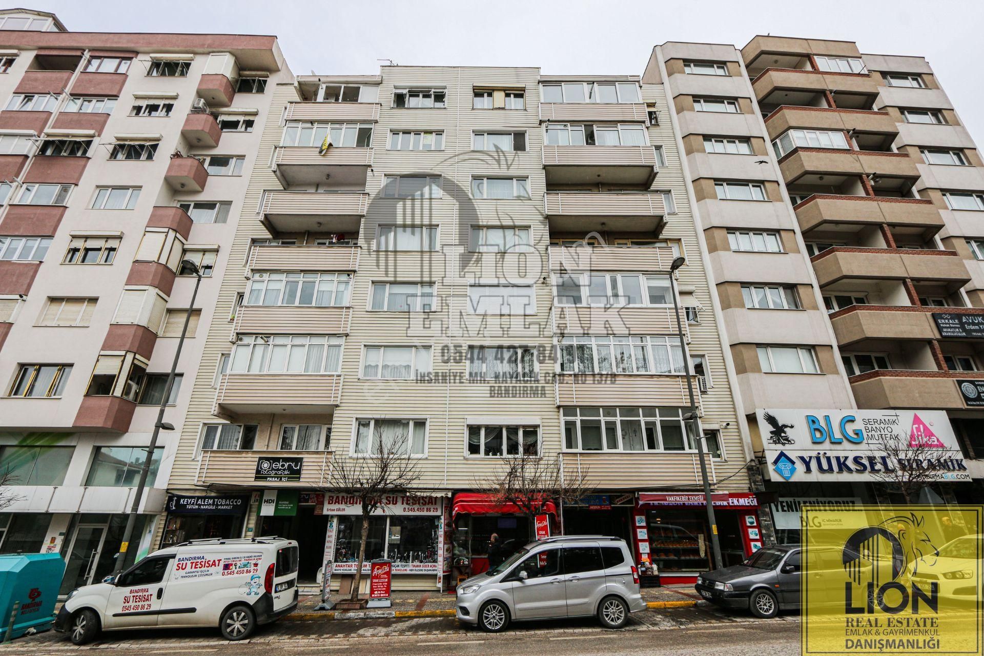 Lıon Emlak'tan 17 Eylül'de Deniz Manzaralı Asansörlü 3+1 Satılık Daire