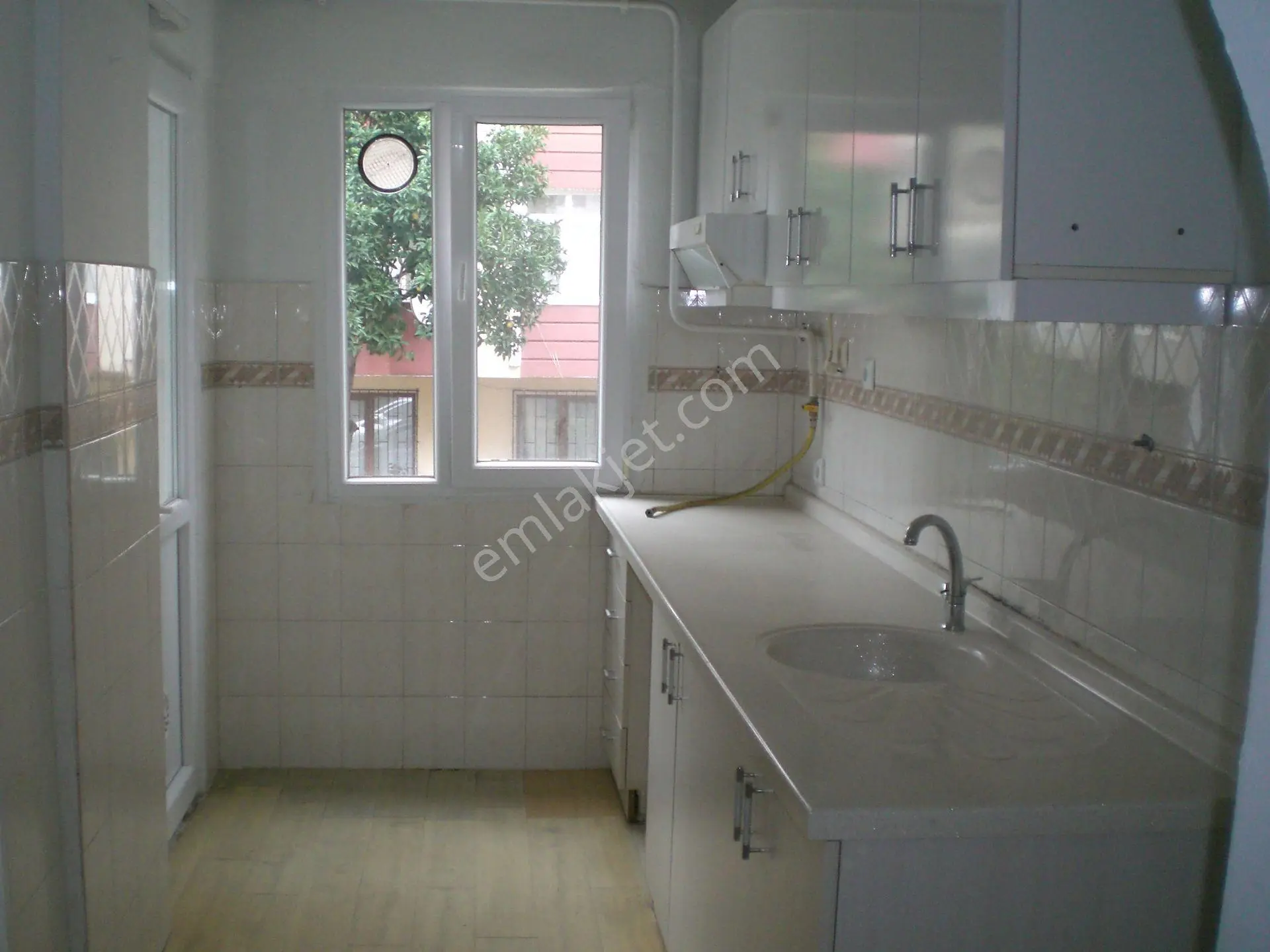 Gölcük Değirmendere Yüzbaşılarda Seckin Bir Site İçinde Daire - Görsel 4