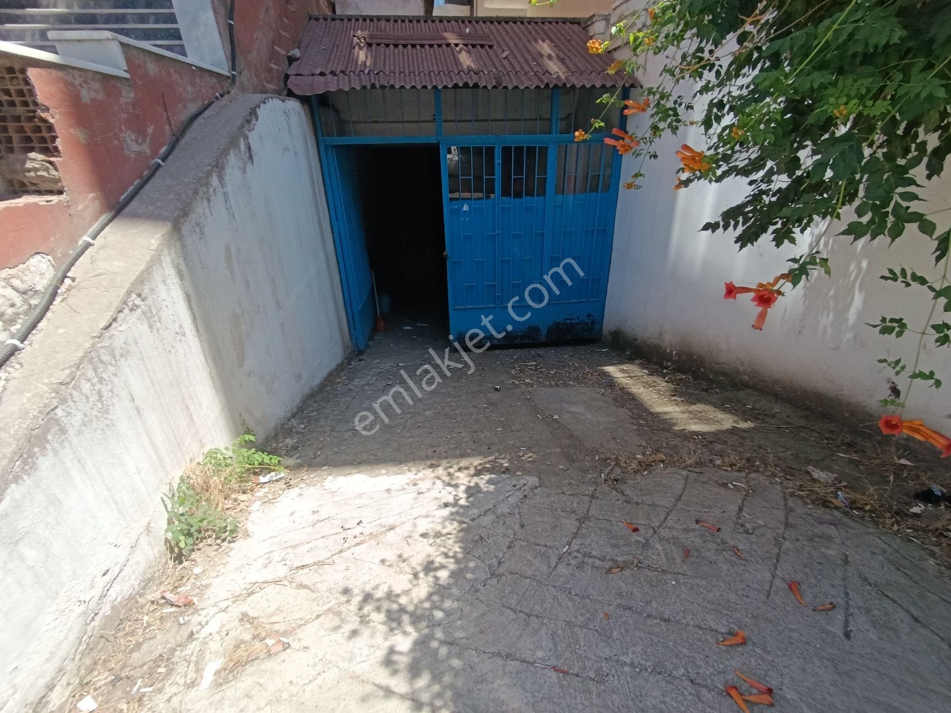 Pendik Güzelyalı Merkezde Kiralık Araç Girebilir 100m2 Dükkan Depo İş Yeri