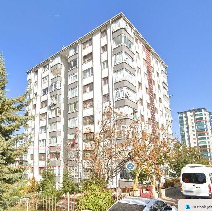 Pursaklar Devlet Hastanesinin Hemen Arkasında 3+1 1.kat Site İçi Önü Açık Geniş Daire