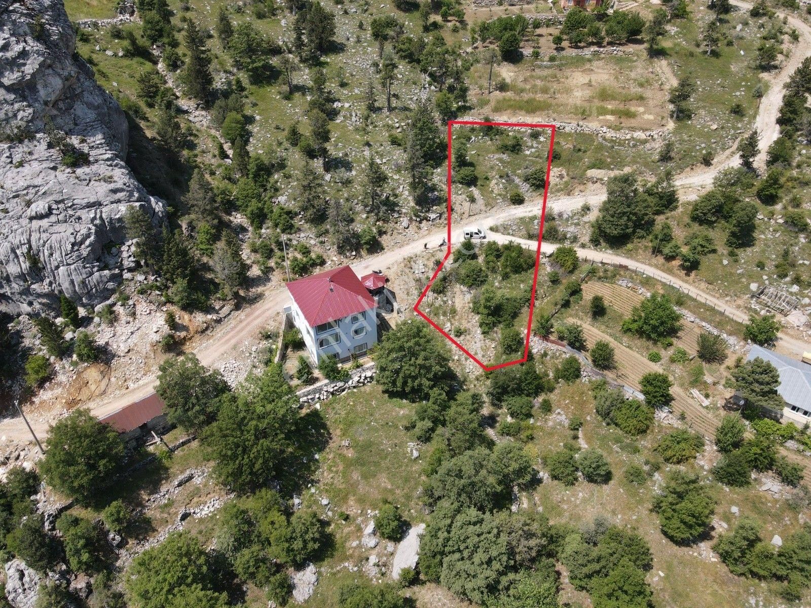 Kaplanhanı Yaylasında 1.033 M2 Satılık Tarla