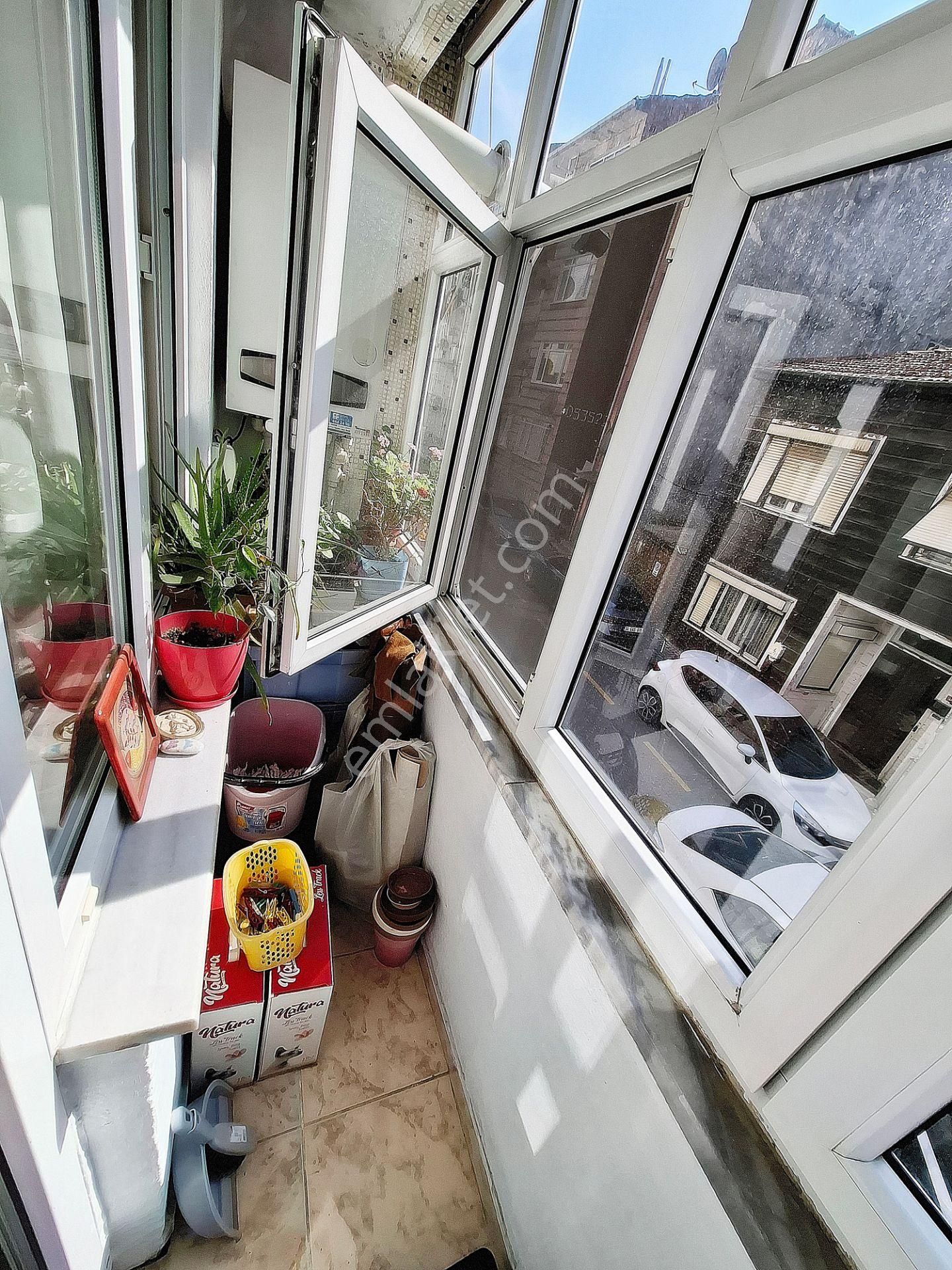 Deva Dan 2003 Yapımı Genç Binada Nuh Kuyusuna Yakın 1.ara Kat - Görsel 11