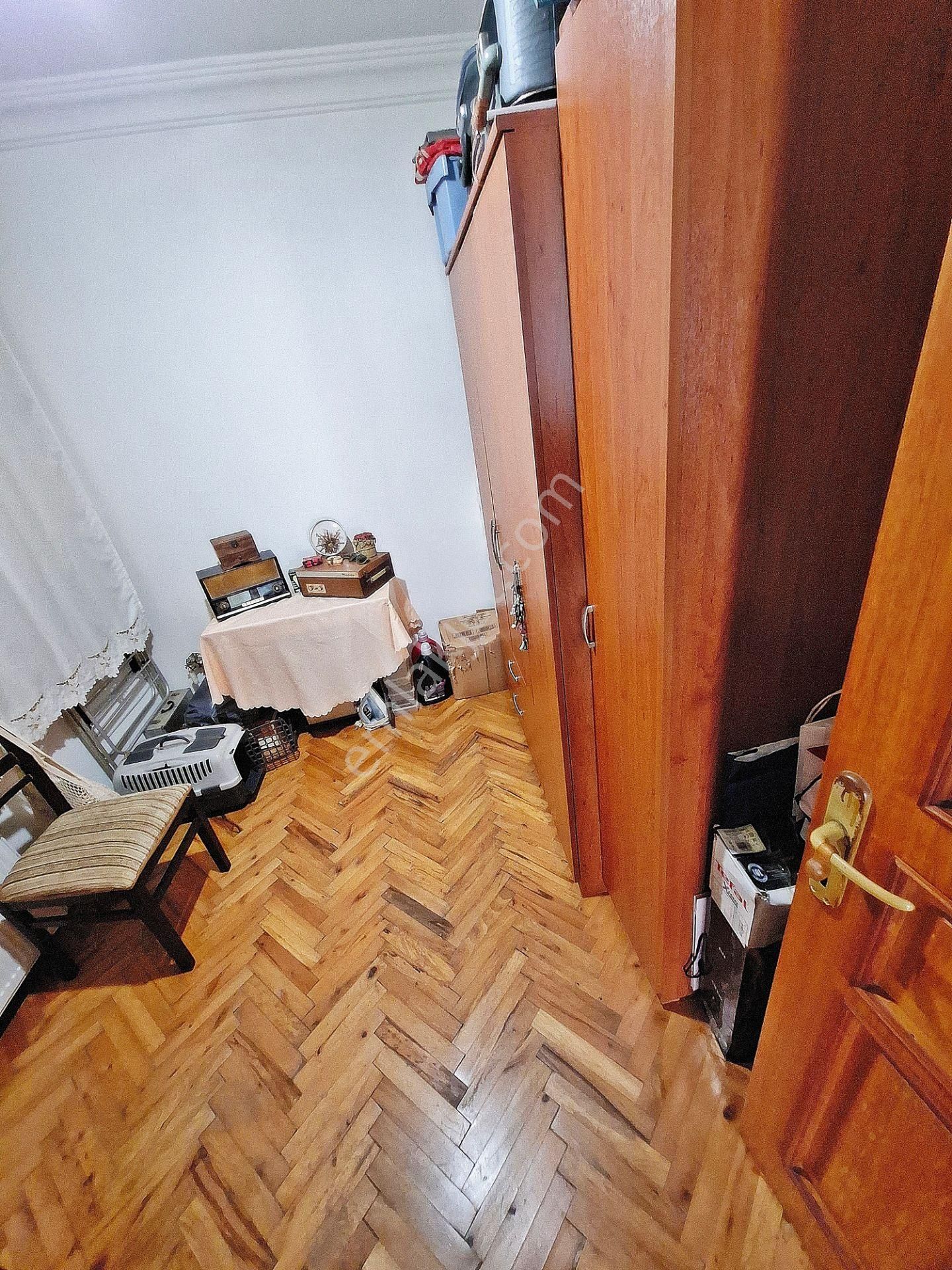 Deva Dan 2003 Yapımı Genç Binada Nuh Kuyusuna Yakın 1.ara Kat - Görsel 17