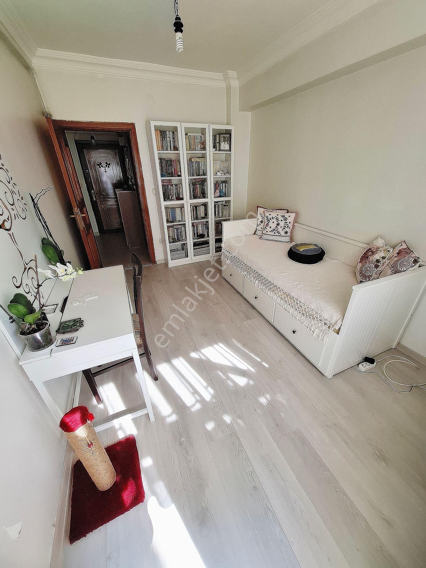 Deva Dan 2003 Yapımı Genç Binada Nuh Kuyusuna Yakın 1.ara Kat - Görsel 12